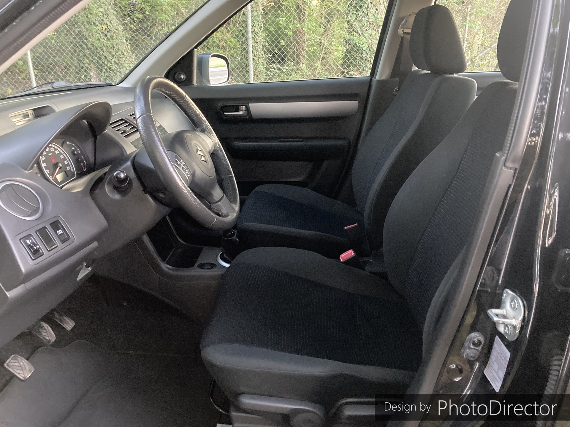 SUZUKI Swift 1.3i 16V GL 101 EDITION-image-5