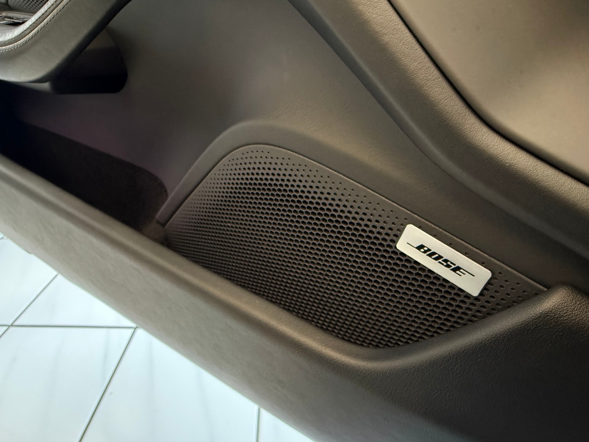PORSCHE Taycan Turbo-image-26