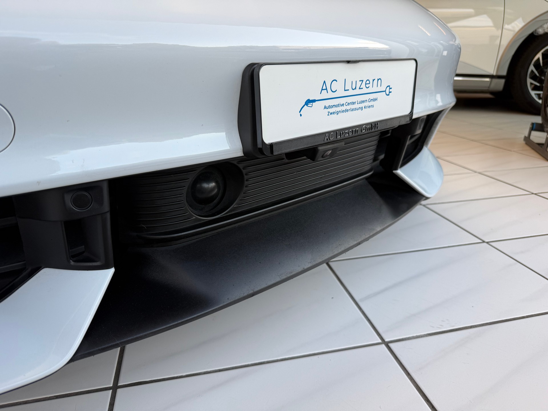 PORSCHE Taycan Turbo-image-30