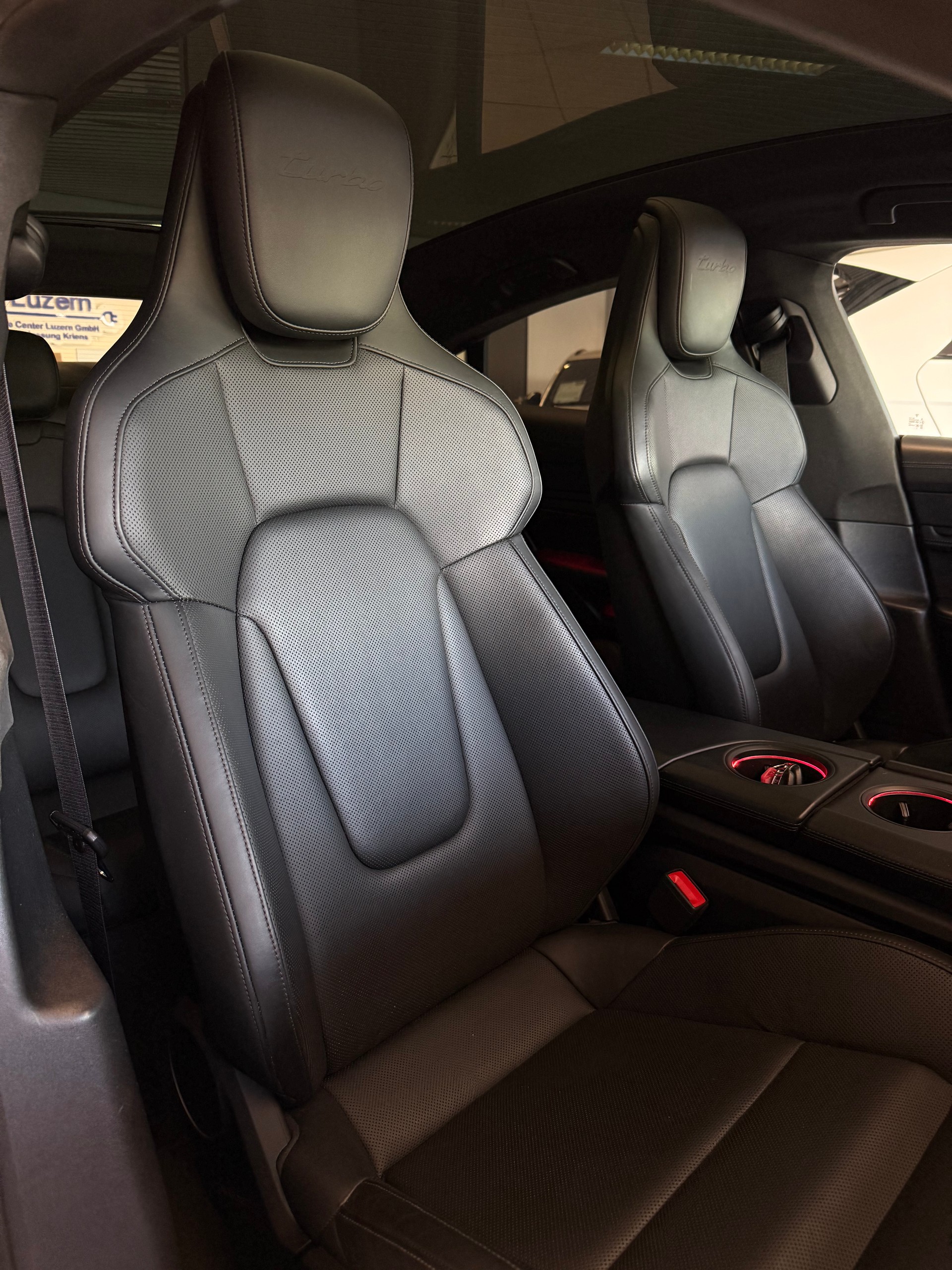 PORSCHE Taycan Turbo-image-13