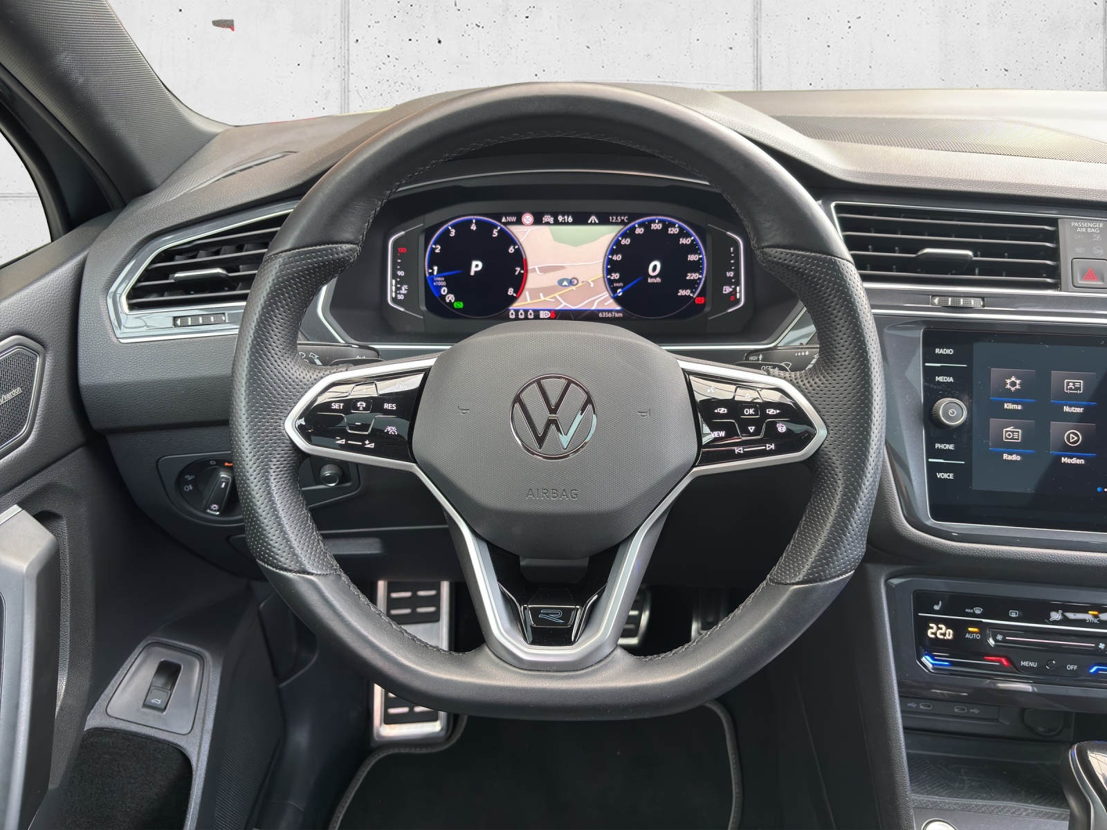 VW Tiguan Allspace 2.0TSI R-Line 4Motion DSG mit AHK & Panorama-Ausstell-/Schiebedach-image-12