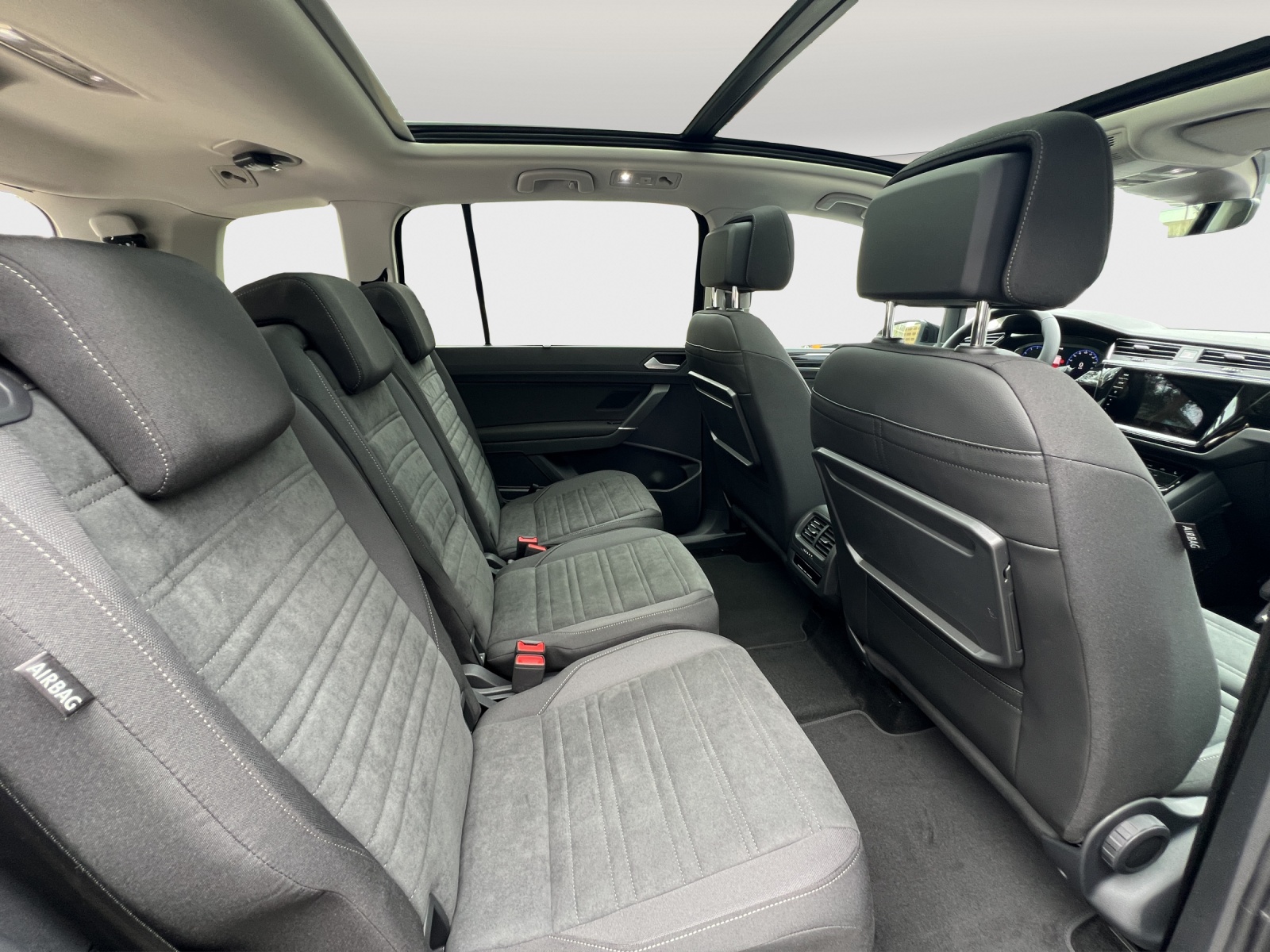 VW Touran 1.5 TSI EVO Highline United DSG-image-11