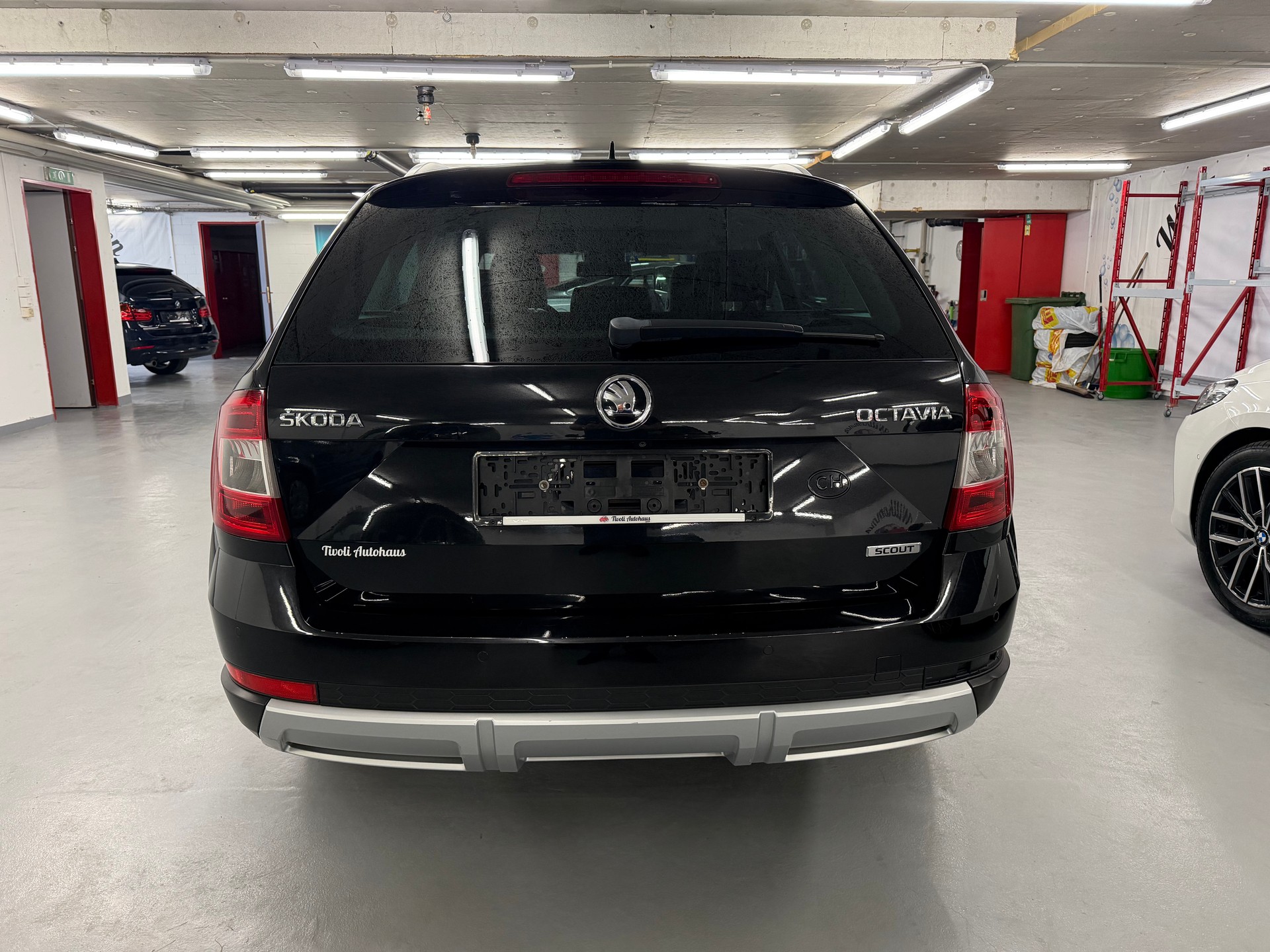 SKODA Octavia Combi 2.0 TDI Scout 4x4 DSG-image-5