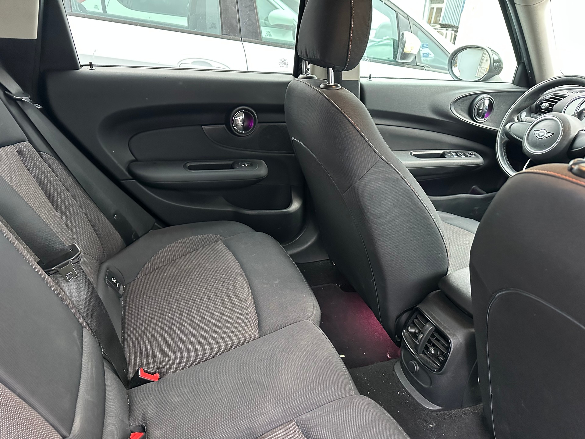 MINI CLUBMAN-image-5