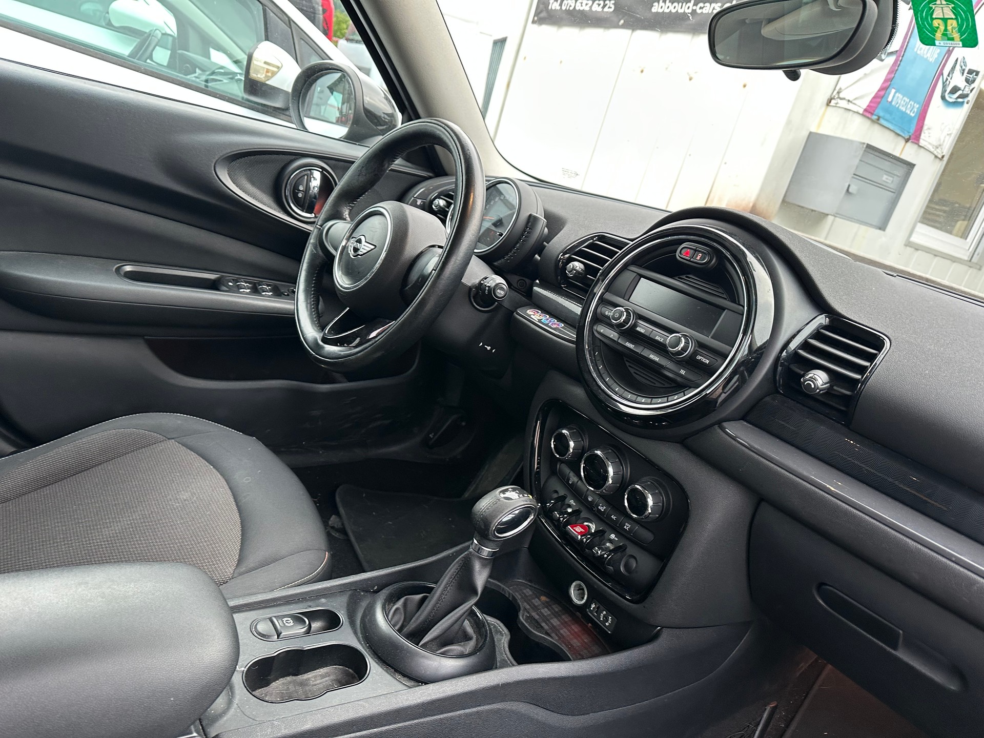 MINI CLUBMAN-image-4
