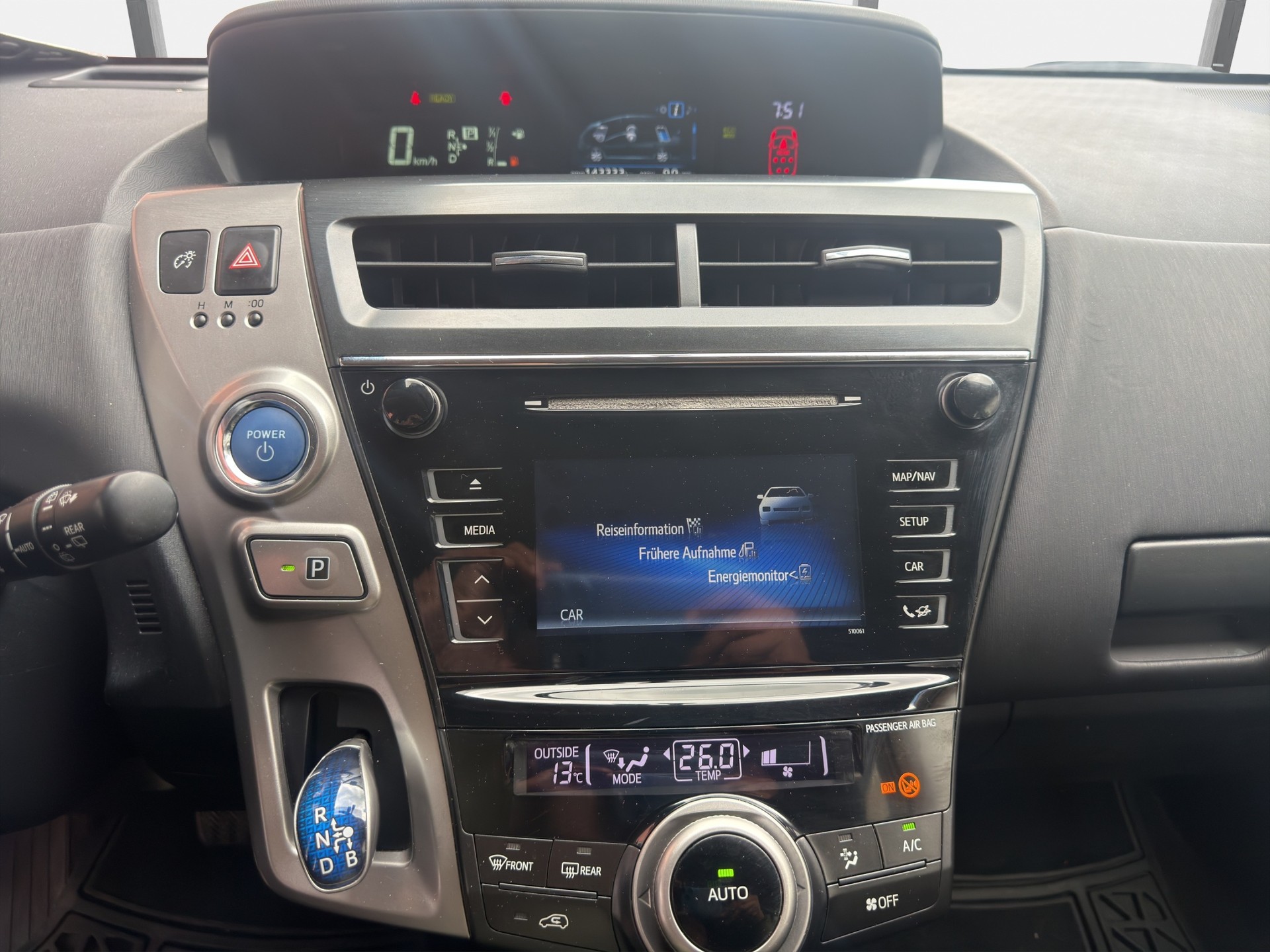 TOYOTA Prius+ 1.8 VVT-i HSD Premium-image-10