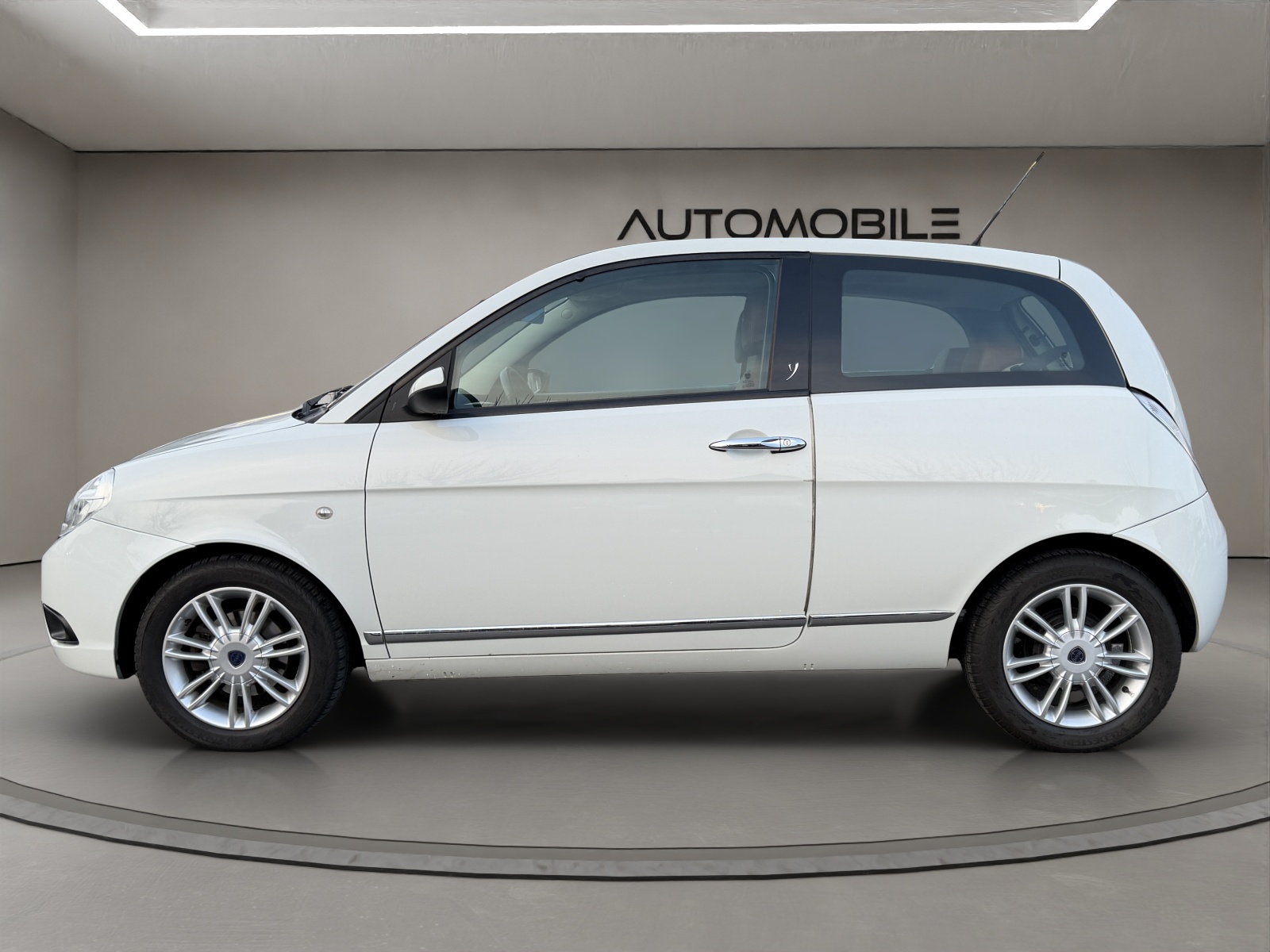 LANCIA Ypsilon 1.4 16V Platino-showroom-element-3