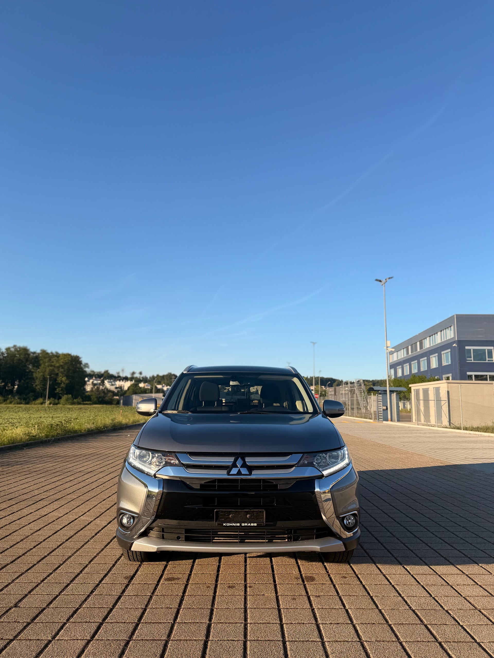 MITSUBISHI Outlander 2.2 DID Value 4WD AHK: 2000KG-showroom-element-2