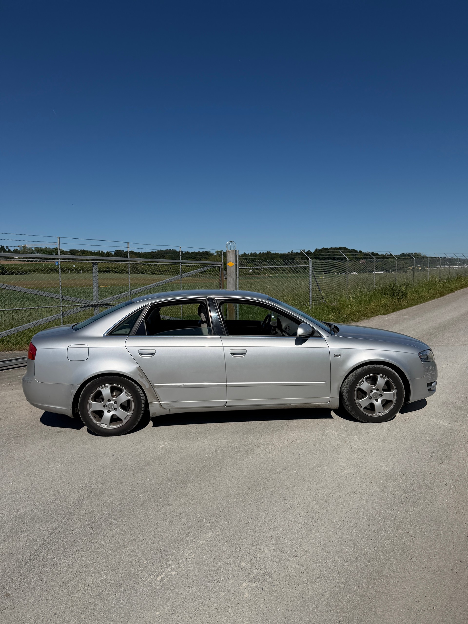 AUDI A4 Limousine 3.0 V6 TDI quattro-image-7