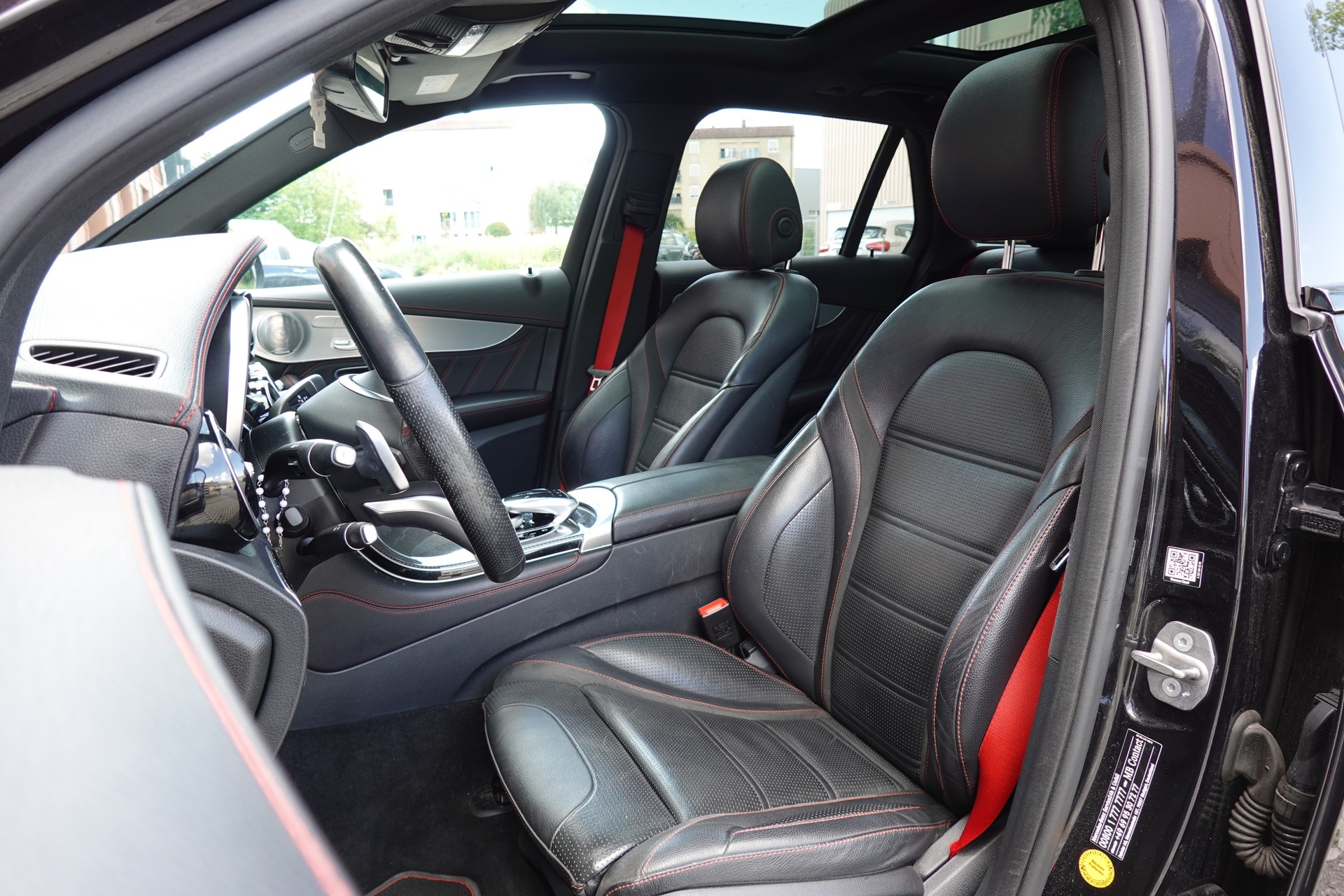 MERCEDES-BENZ GLC 43 AMG - " CH Auto * Toit Ouvrant * Sièges Electriques+Chauffant * GPS * Lumière Ambiance * Sièges chauffant arrière "-image-22