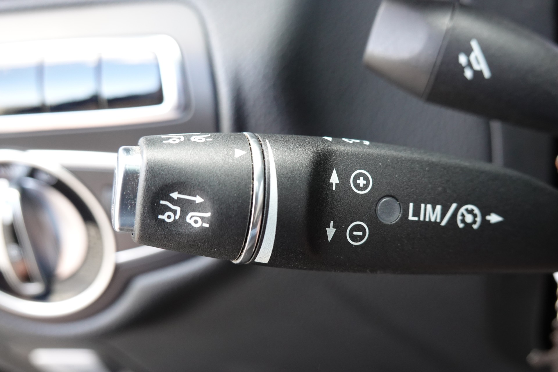 MERCEDES-BENZ GLC 43 AMG - " CH Auto * Toit Ouvrant * Sièges Electriques+Chauffant * GPS * Lumière Ambiance * Sièges chauffant arrière "-image-12