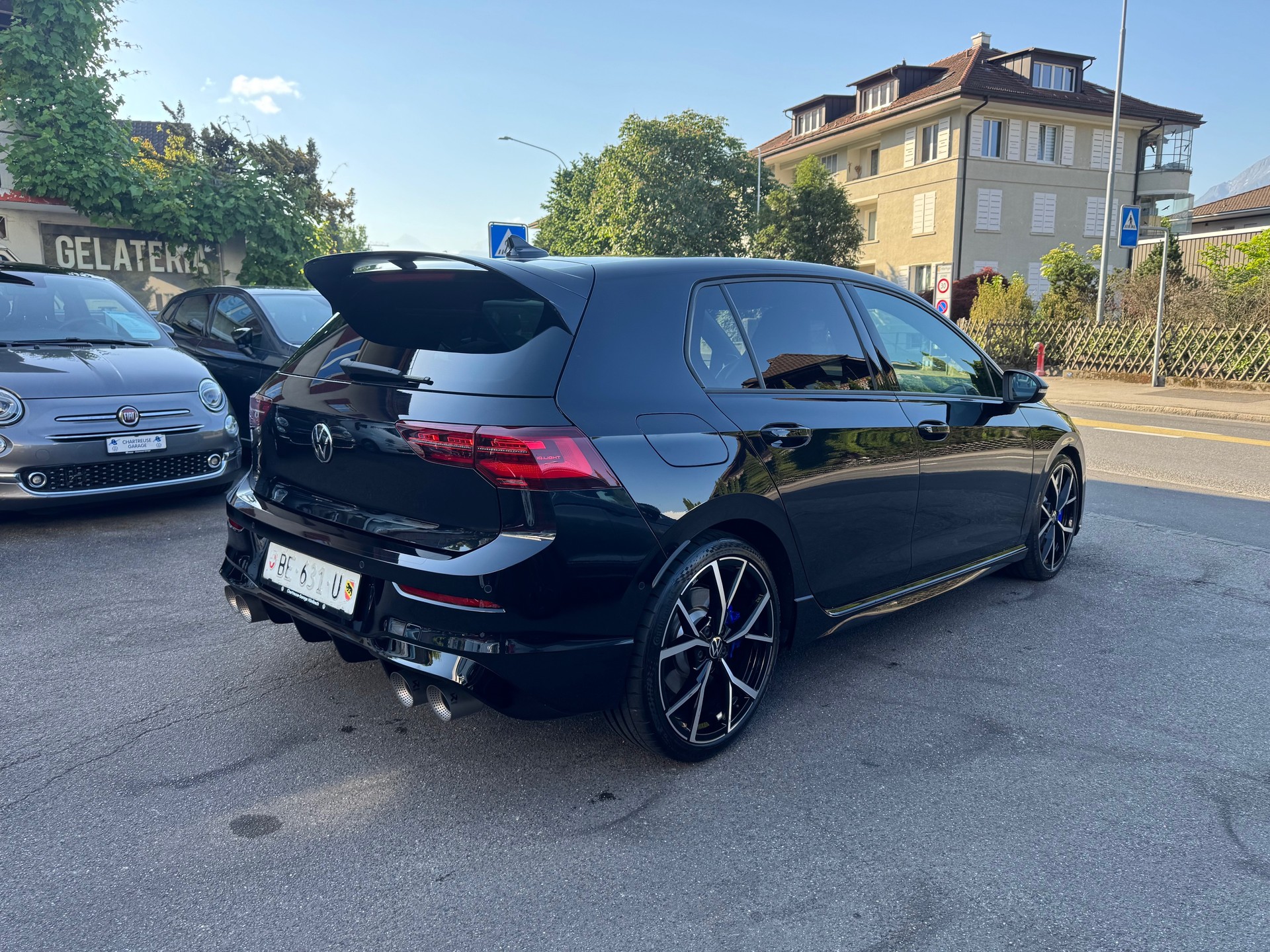 VW Golf 2.0 TSI R DSG 4Motion-image-8