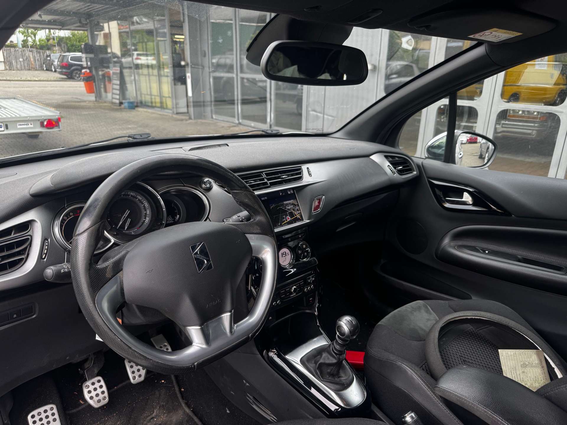 DS AUTOMOBILES DS3 1.6 THP Sport Chic Plus-image-4