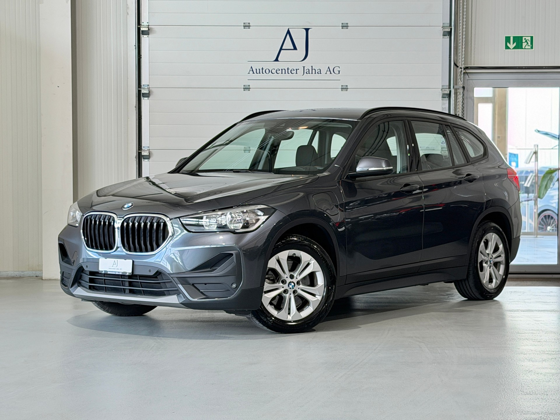 BMW X1 xDrive 25e Steptronic (CH) inkl. Gratis-Service (BMW)