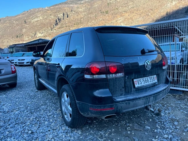 VW Touareg 5.0 TDI V10 Automatic-image-7