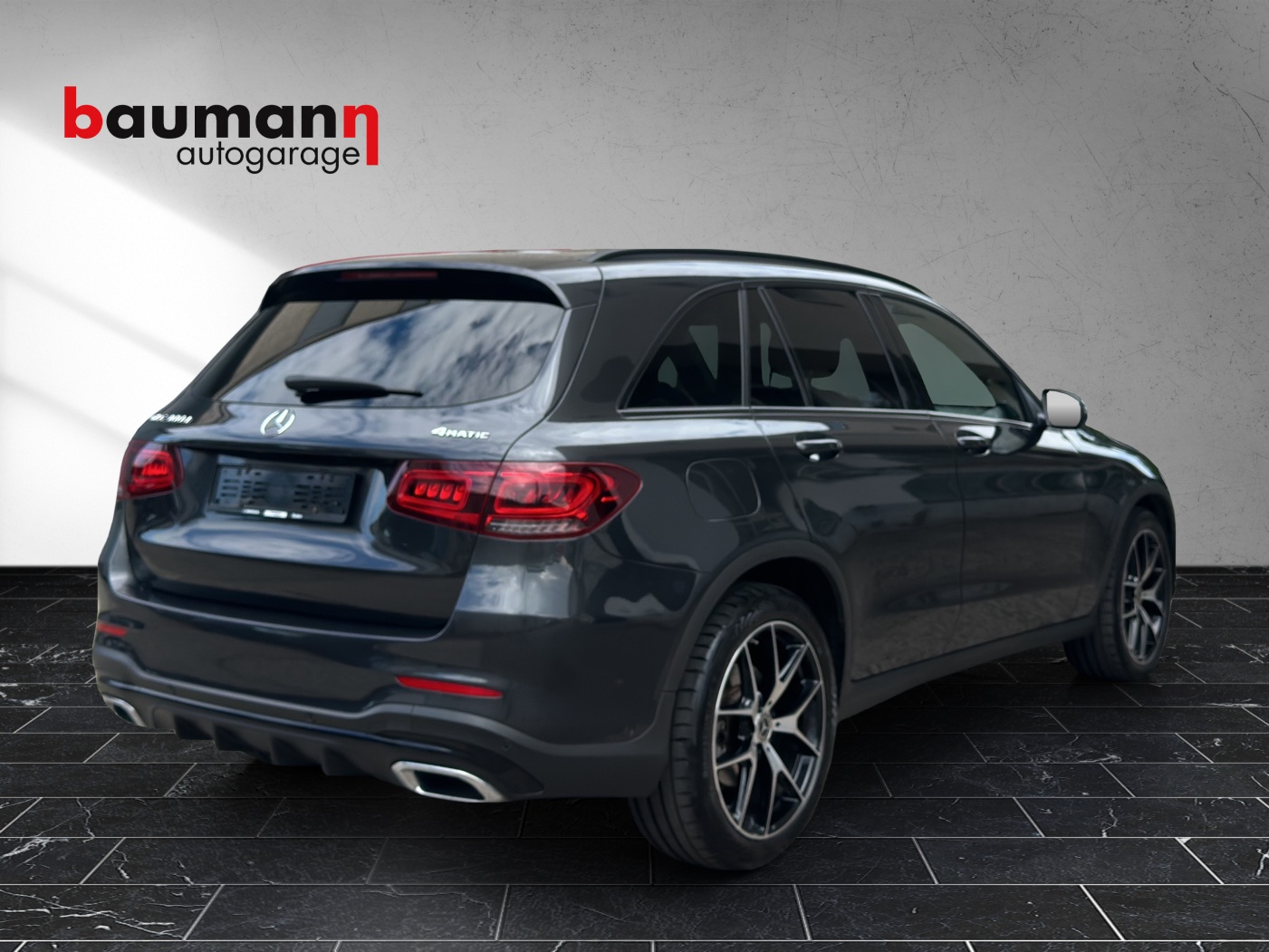 MERCEDES-BENZ GLC 300 d AMG Line 4Matic 9G-Tronic-showroom-element-2