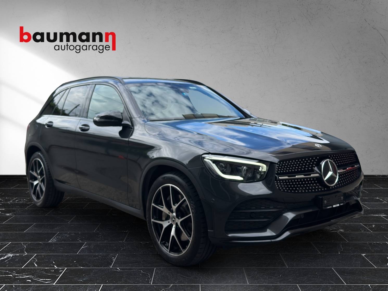 MERCEDES-BENZ GLC 300 d AMG Line 4Matic 9G-Tronic-showroom-element-1