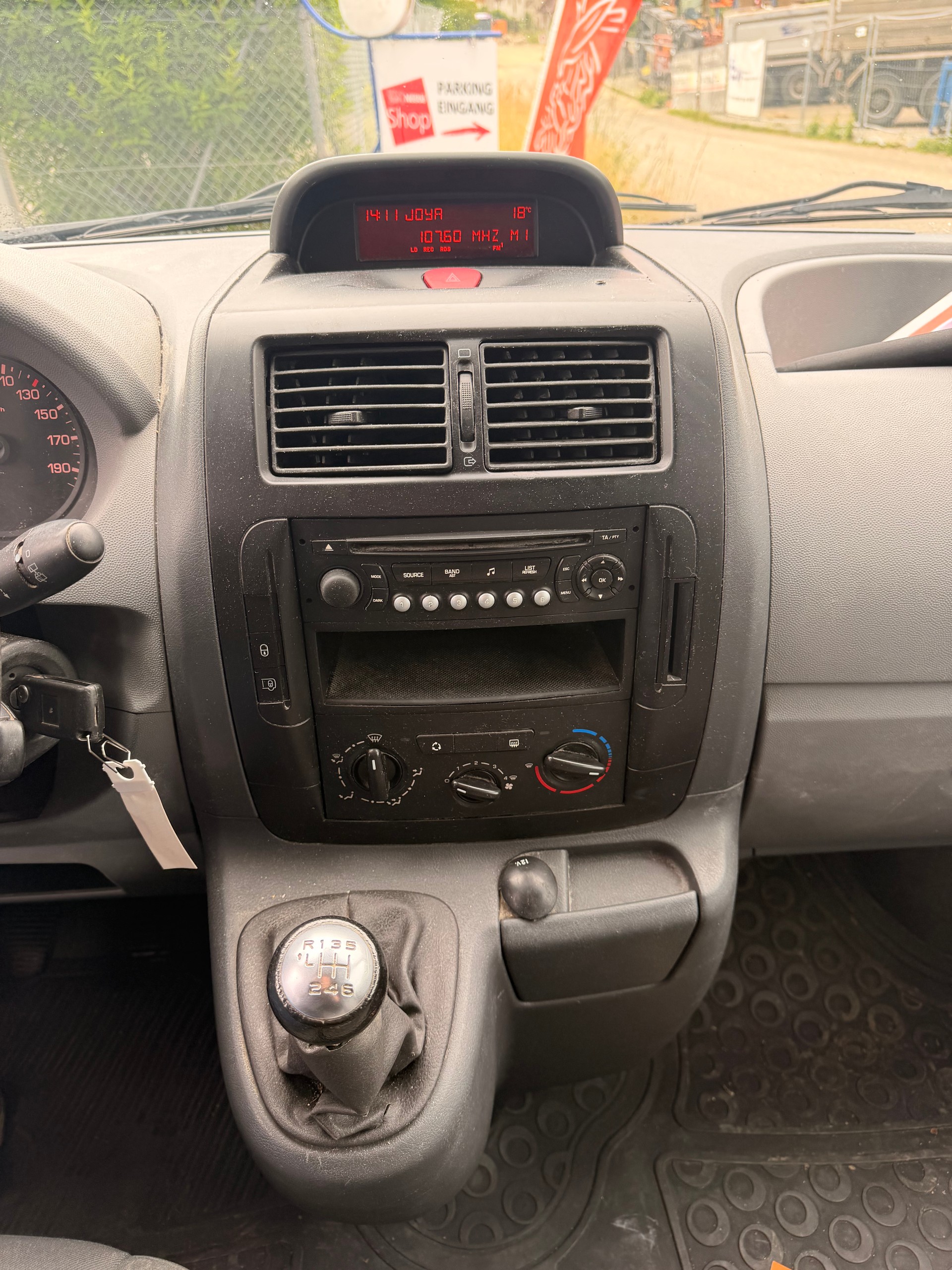 PEUGEOT Expert 2.0 HDi 229 L1H1-image-5