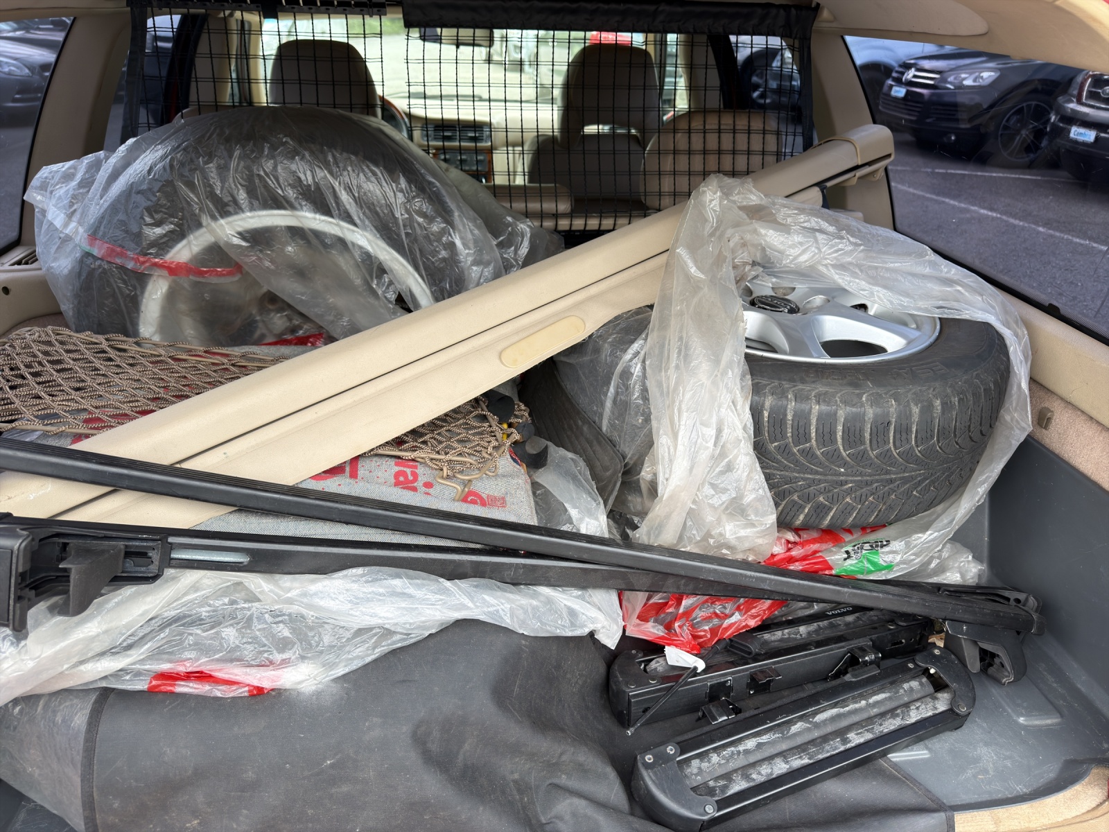 VOLVO V70 2.5 LPT-image-12