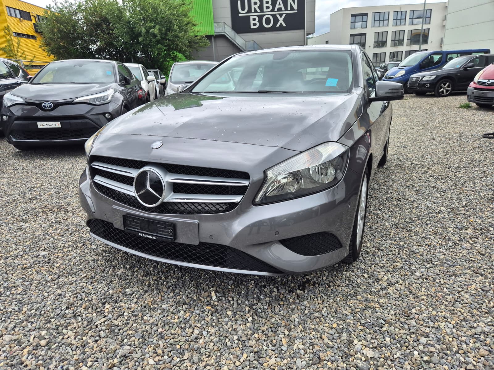 MERCEDES-BENZ A 180 Urban 7G-DCT