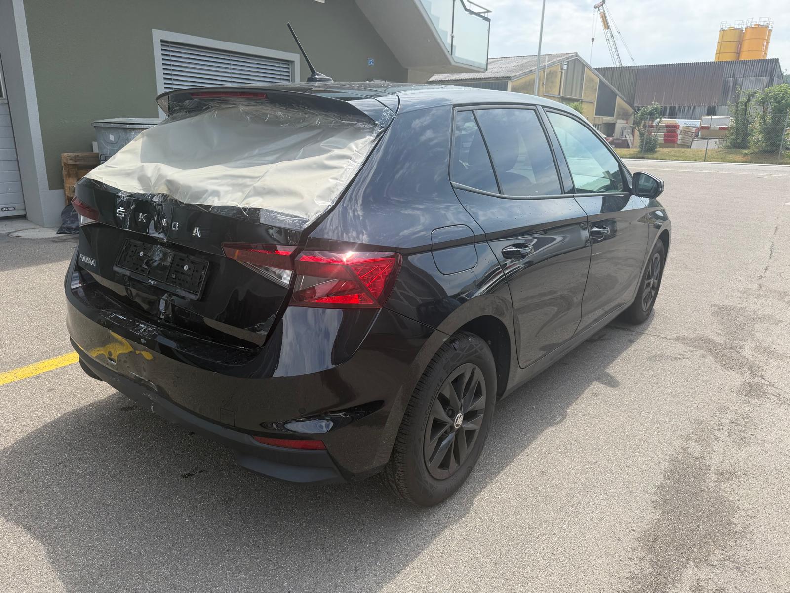 SKODA Fabia 1.0 TSI Ambition-image-3