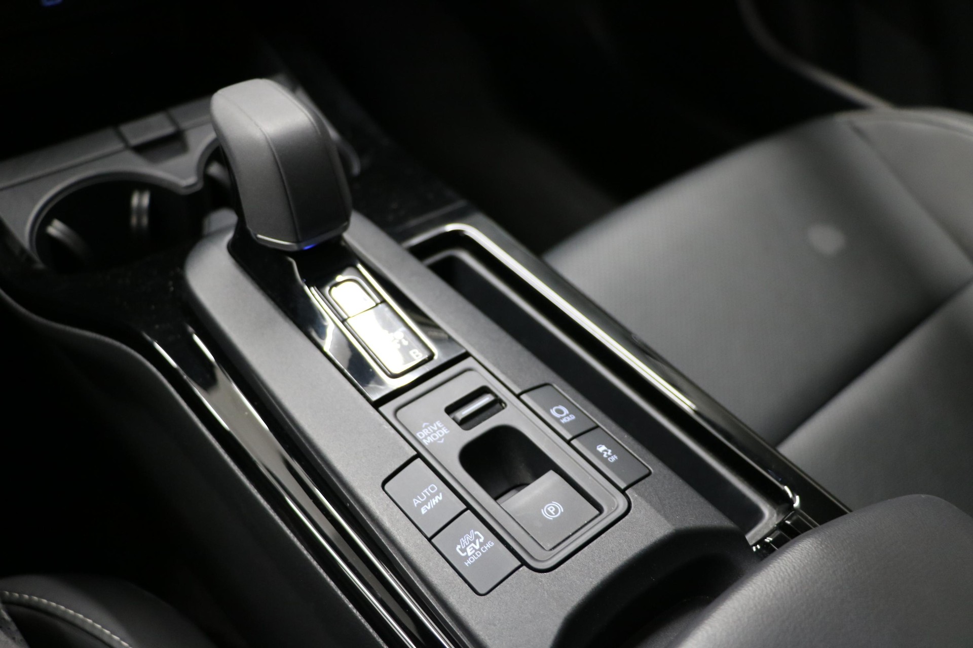 TOYOTA Prius 2.0 Plug-In-Hybrid Premium-image-10