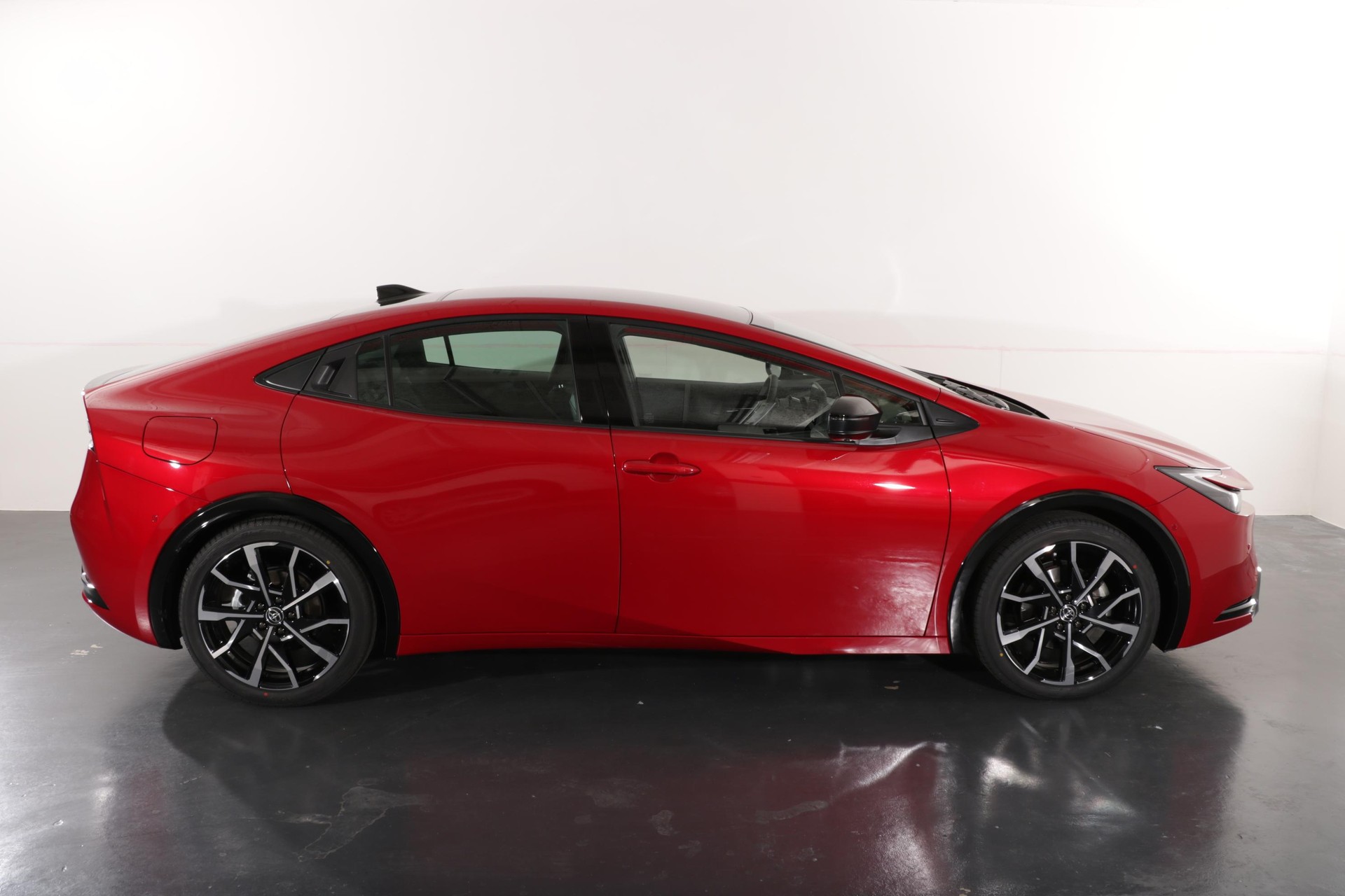 TOYOTA Prius 2.0 Plug-In-Hybrid Premium-image-4