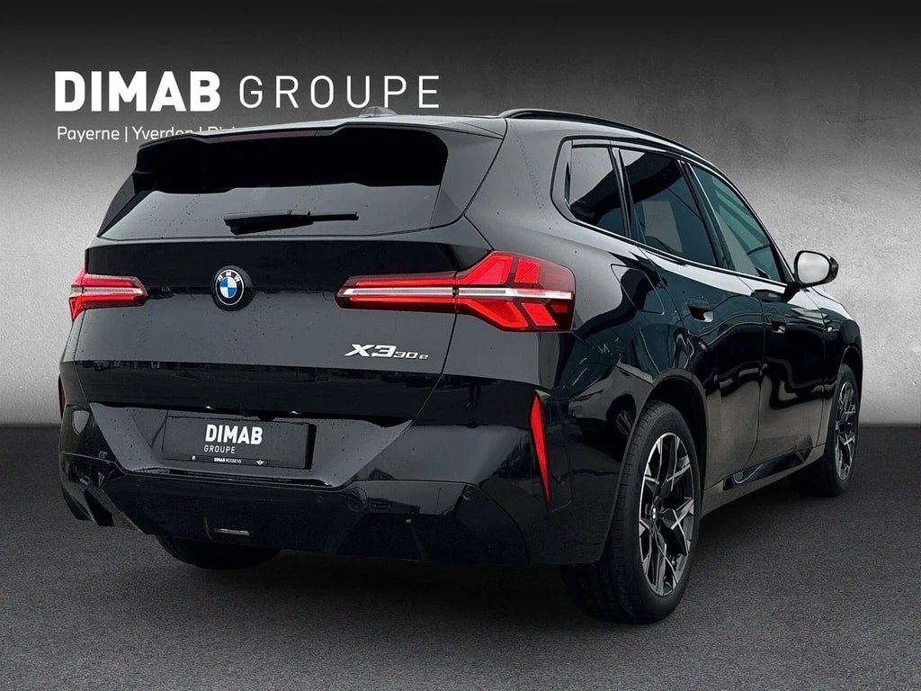 BMW X3 xDrive 30e M Sport-showroom-element-2