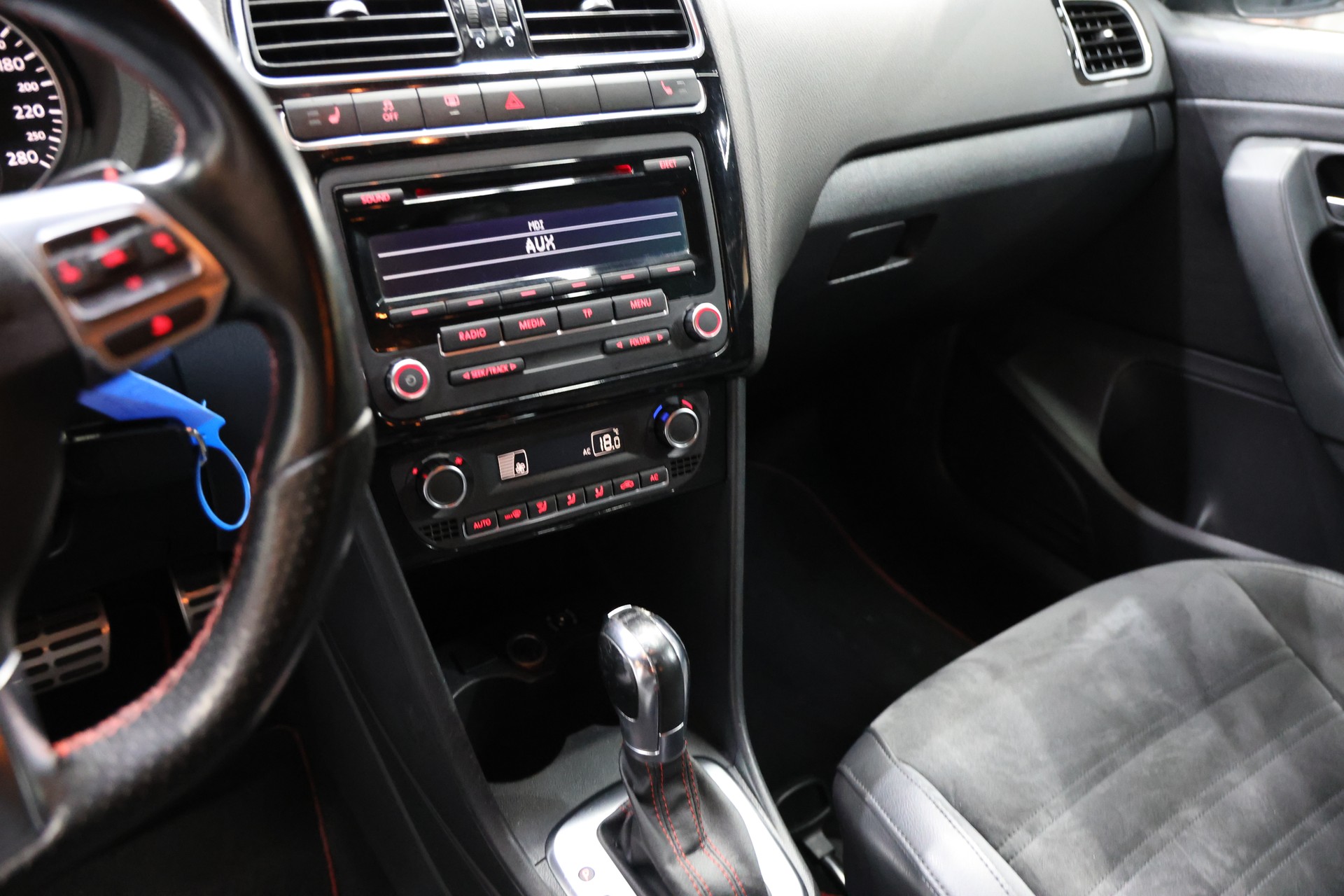 VW Polo 1.4 TSI GTI DSG Hagelschaden-image-6