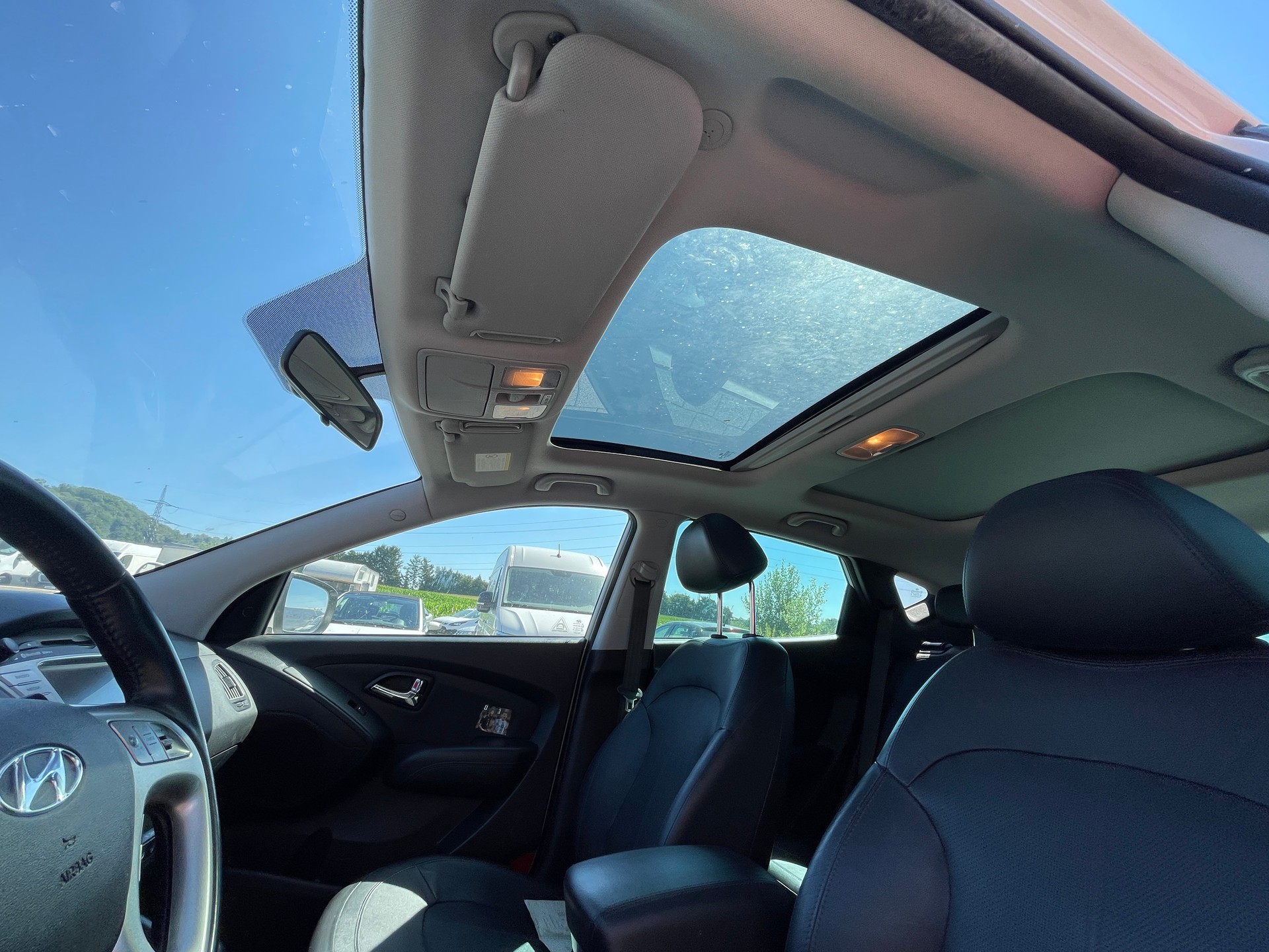 HYUNDAI iX 35 2.0 CRDi Style 4WD Automatic-image-12