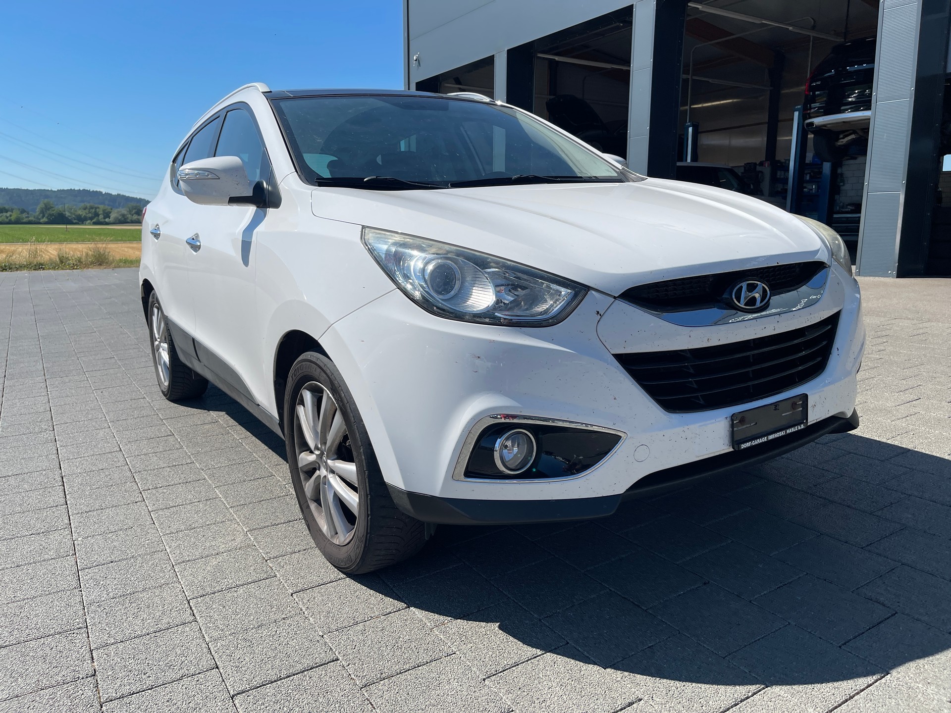 HYUNDAI iX 35 2.0 CRDi Style 4WD Automatic-image-5