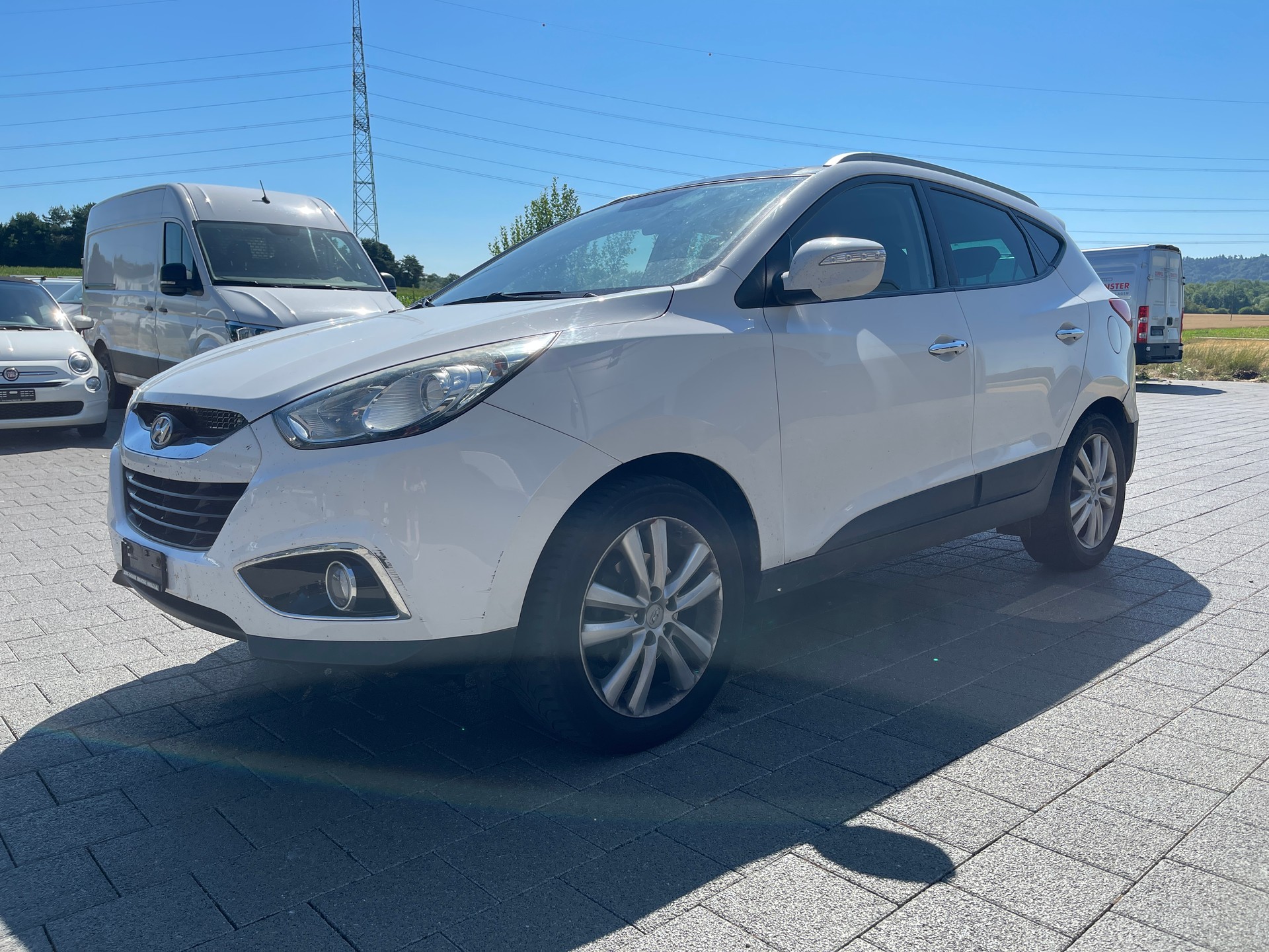 HYUNDAI iX 35 2.0 CRDi Style 4WD Automatic-image-1
