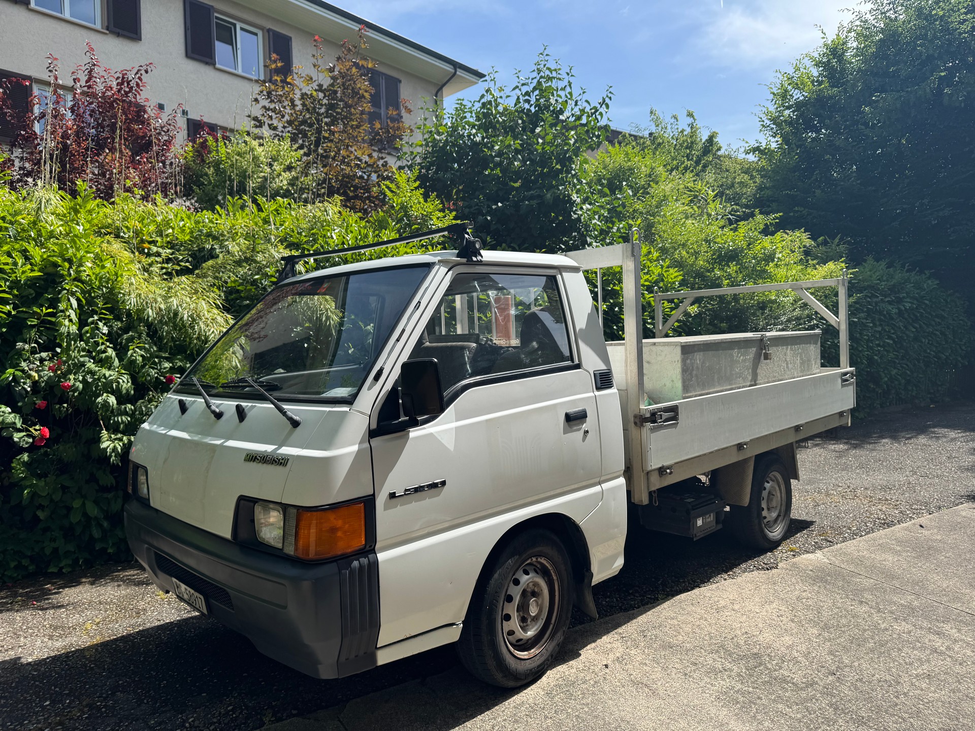 MITSUBISHI Utility