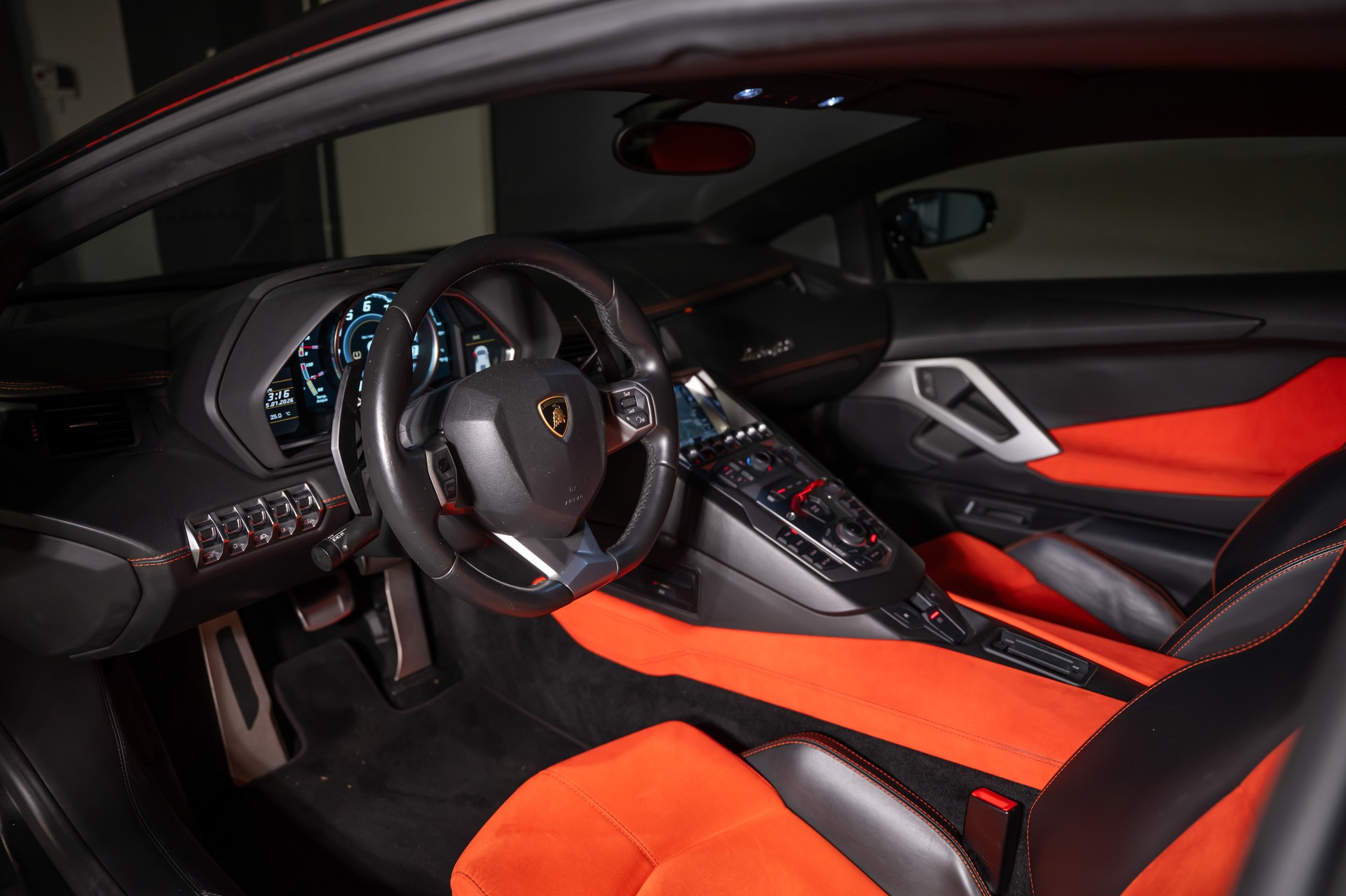 LAMBORGHINI Aventador LP700-4 Coupé E-Gear-image-12