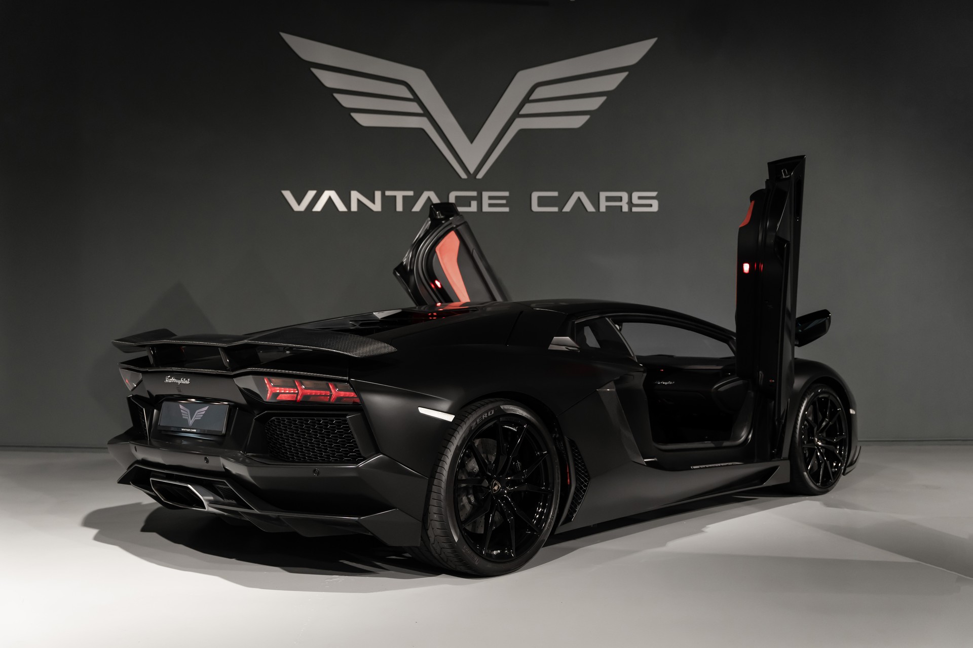 LAMBORGHINI Aventador LP700-4 Coupé E-Gear-image-10