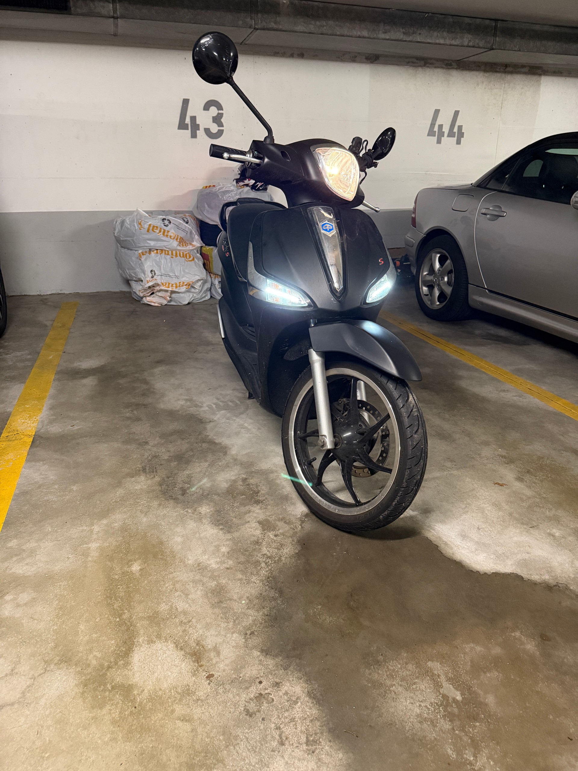 PIAGGIO Liberty 125 iGet ABS-image-1