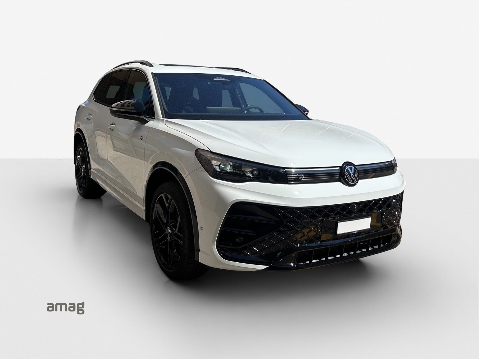 VW Tiguan 2.0 TSI DSG R-Line Plus 4Motion-image-5