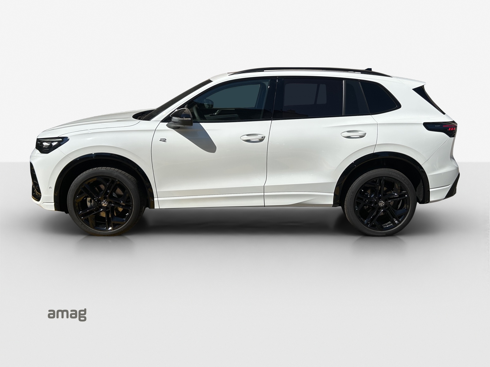 VW Tiguan 2.0 TSI DSG R-Line Plus 4Motion-showroom-element-1