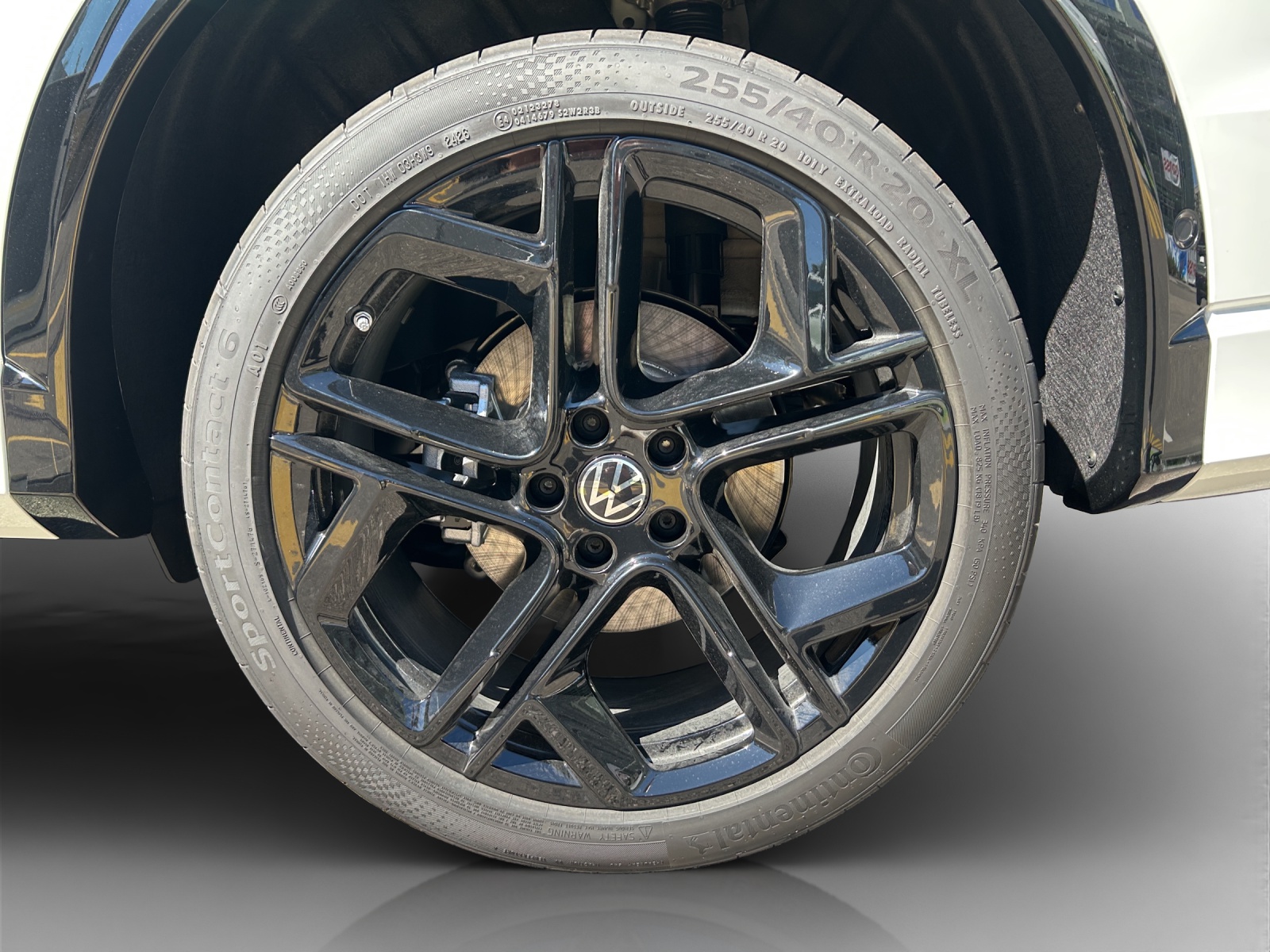 VW Tiguan 2.0 TSI DSG R-Line Plus 4Motion-image-12