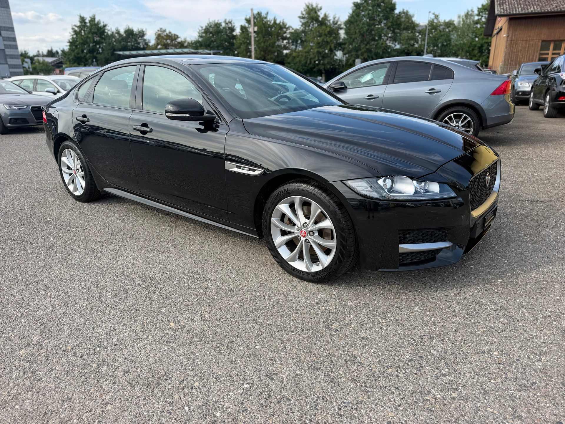 JAGUAR XF Sportbrake 20d R-Sport AWD Automatic-showroom-element-2