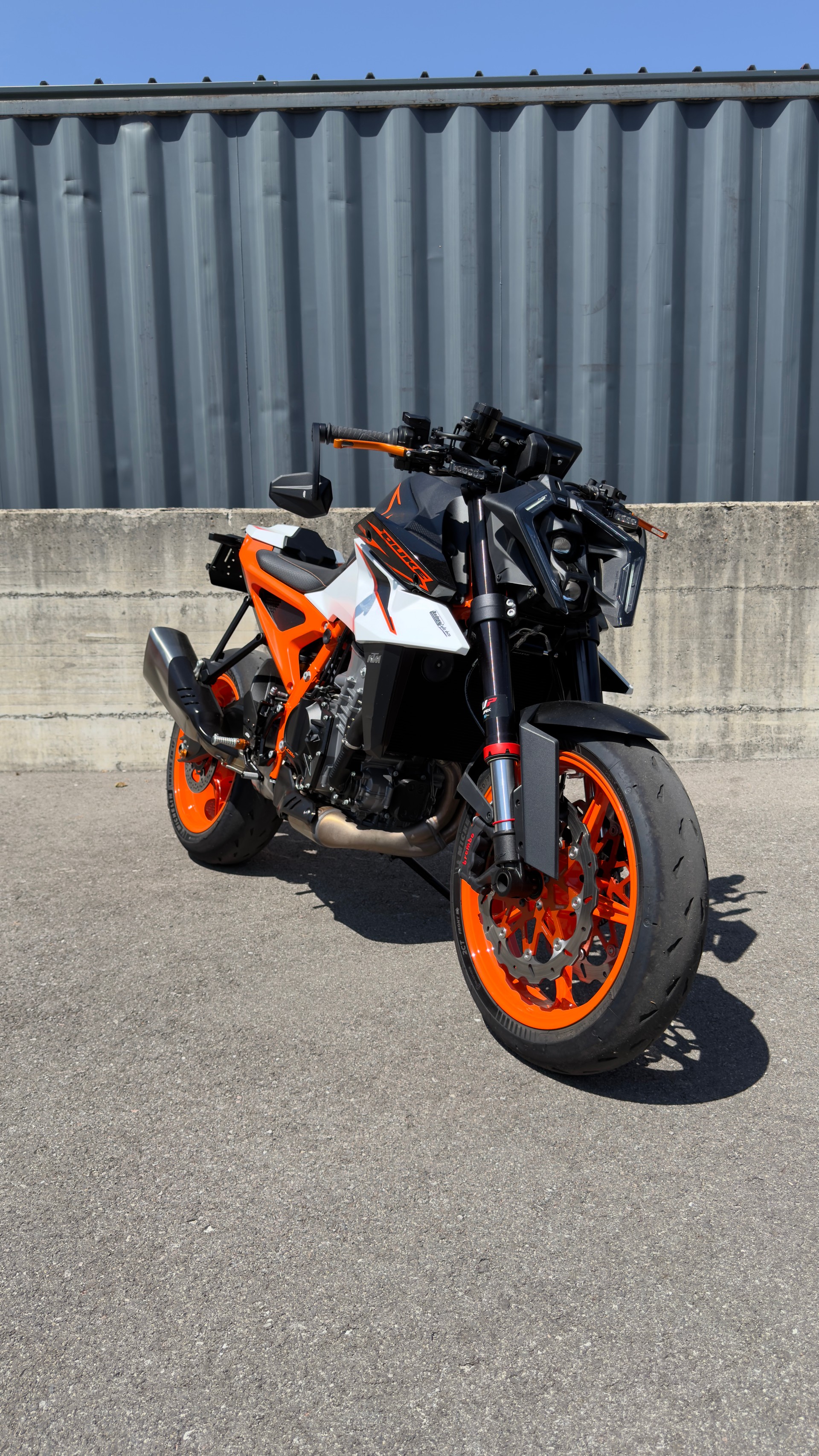 KTM 990 Duke R-image-0