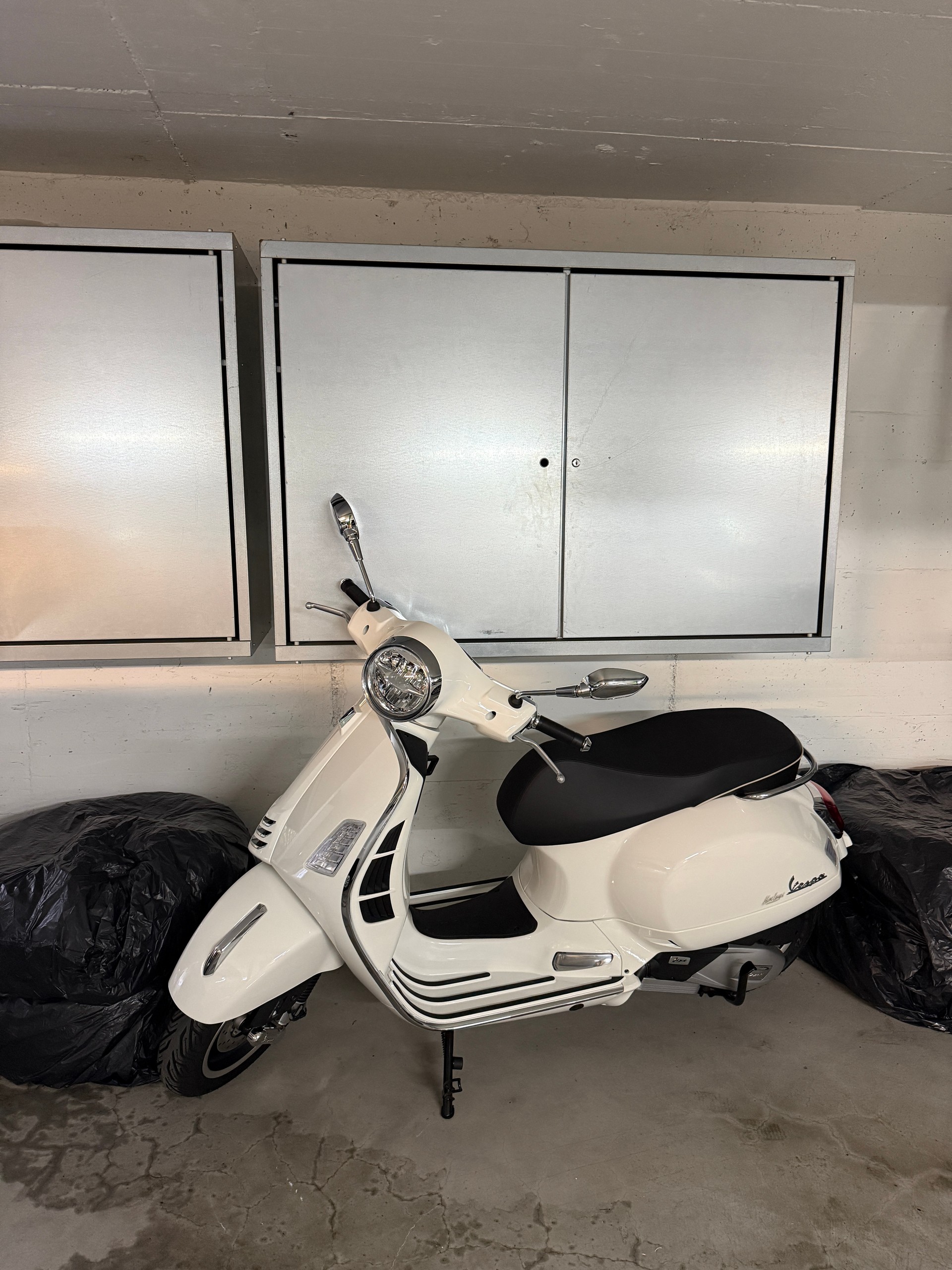 PIAGGIO Vespa GTS 125 Super Tech RST Euro 5+-image-1