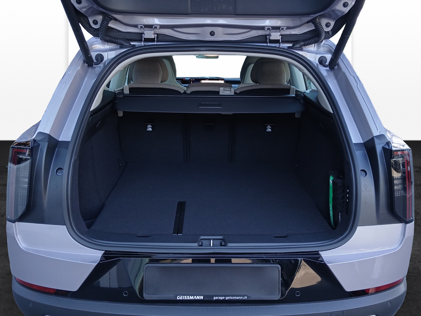 VOLVO EX60 Twin Ultra AWD-image-18