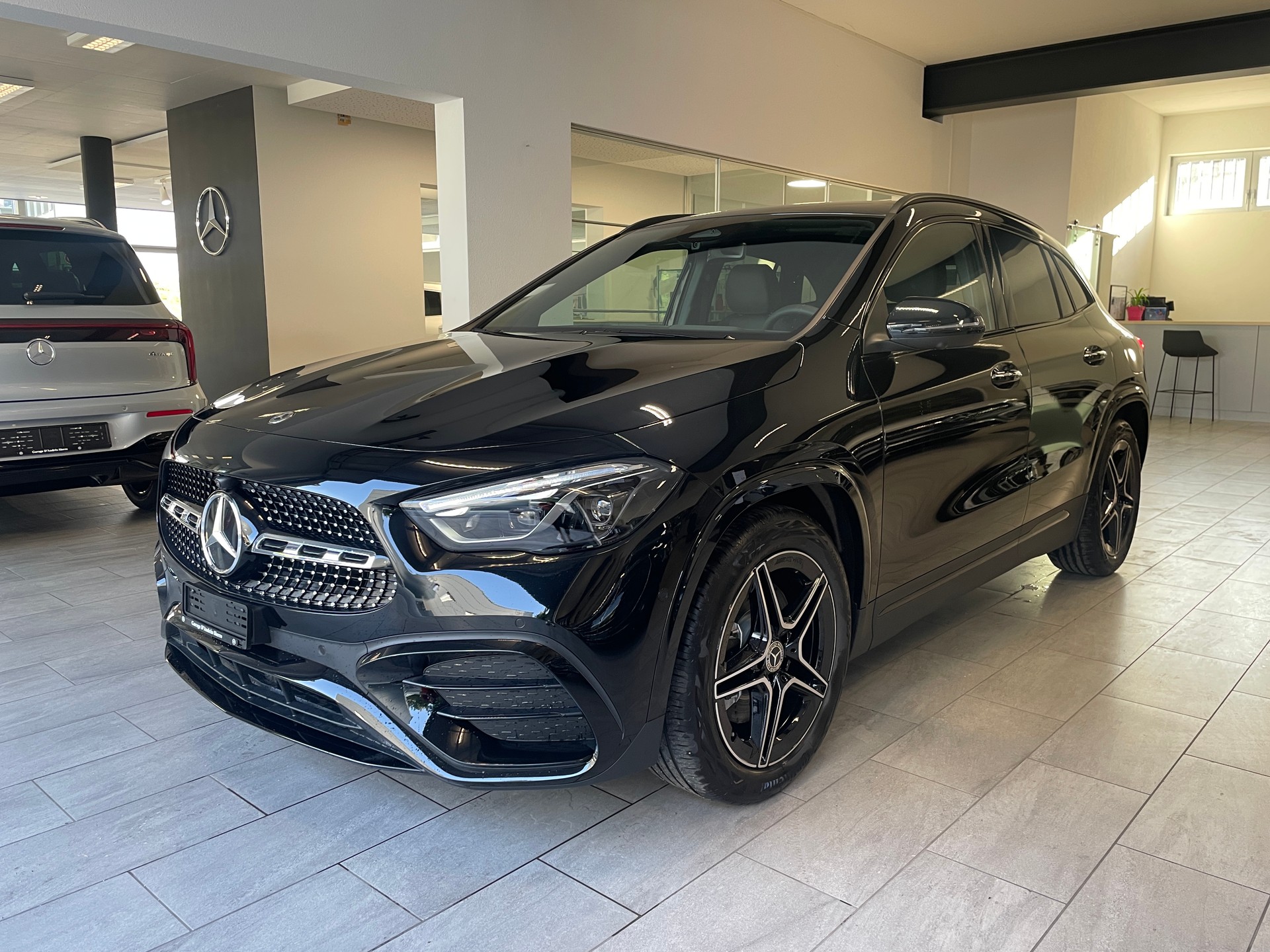 MERCEDES-BENZ GLA 250 4Matic 8G-DCT Swiss Star AMG Line