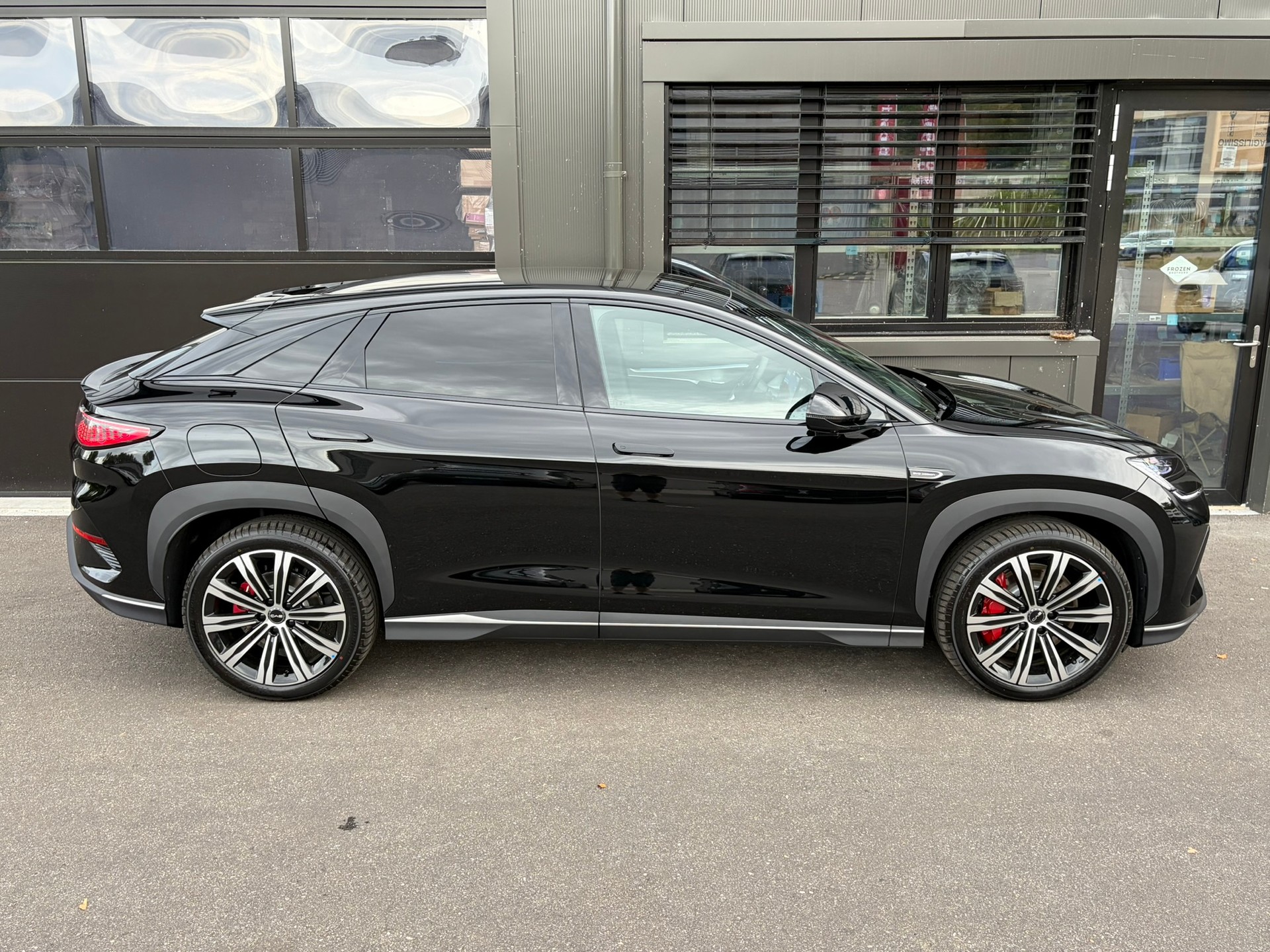 BYD Sealion 7 91,3 kWh Excellence AWD-showroom-element-1