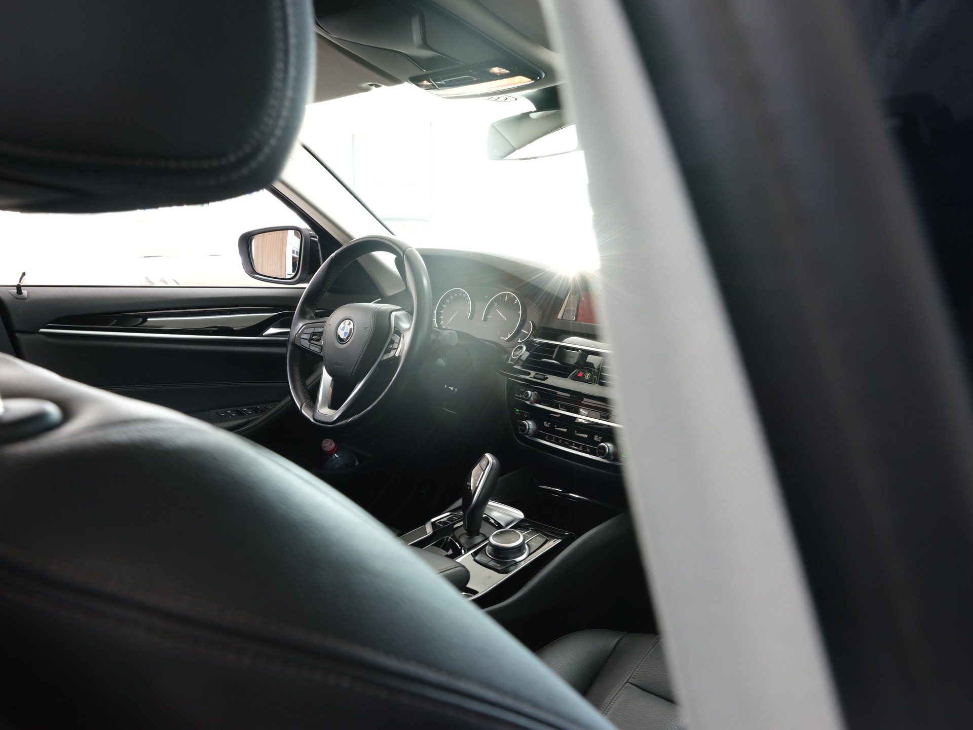 BMW 520d xDrive Sport Line Steptronic *Rückfahrkamera* *Sitzheizung* *M-Paket*-image-26