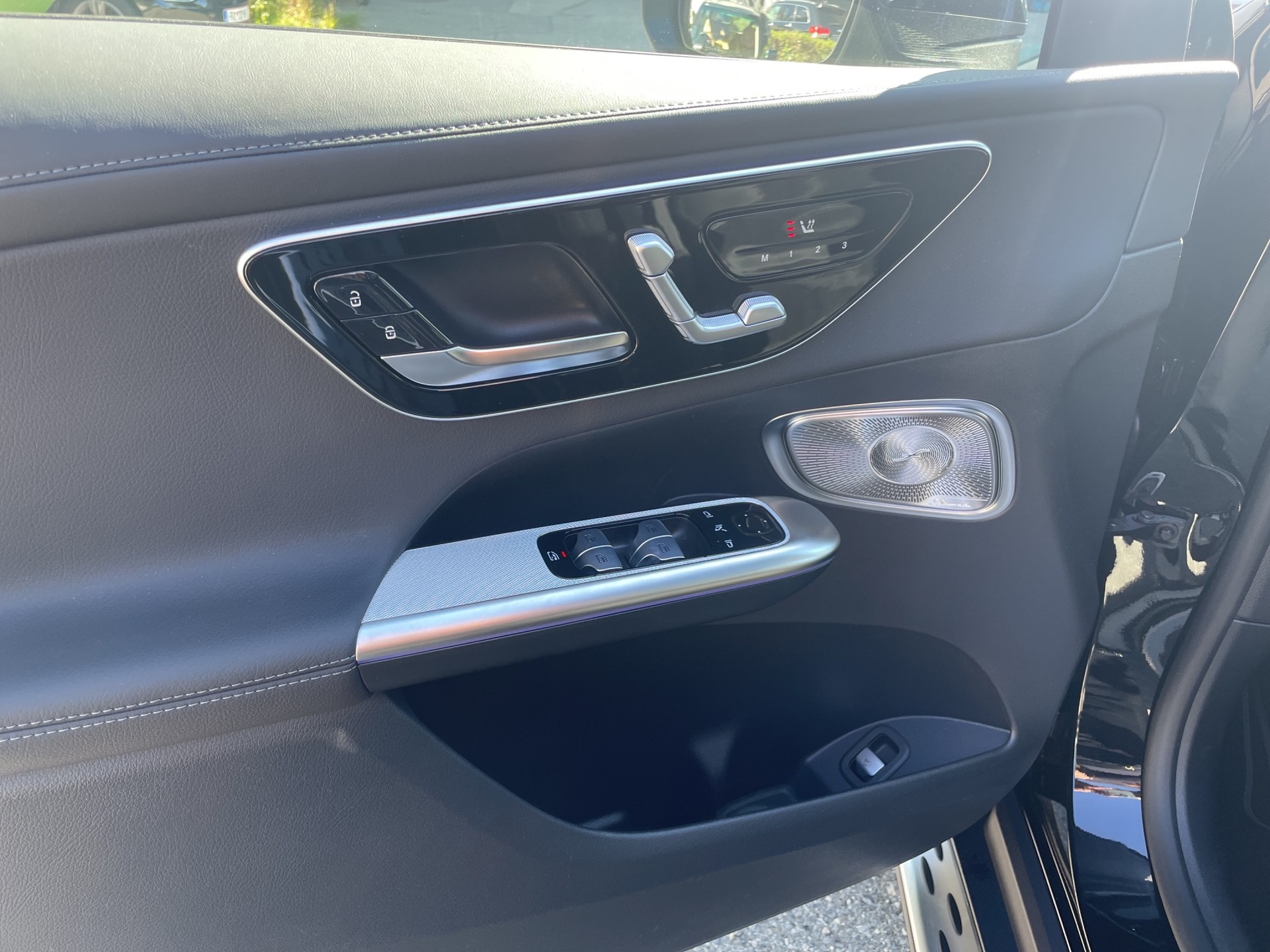 MERCEDES-BENZ GLC 300 de 4Matic EQ Star 9G-Tronic-image-12