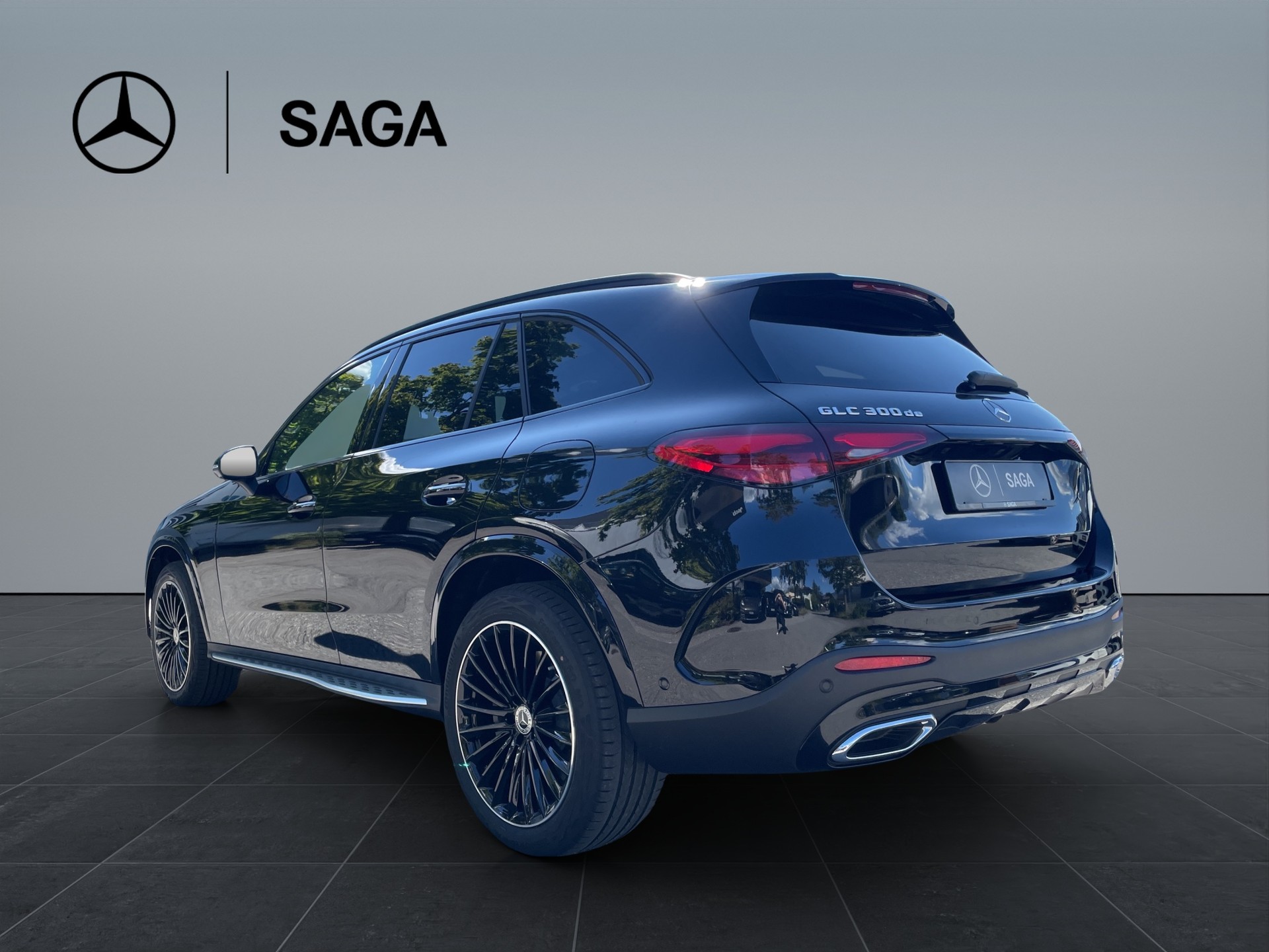 MERCEDES-BENZ GLC 300 de 4Matic EQ Star 9G-Tronic-image-4