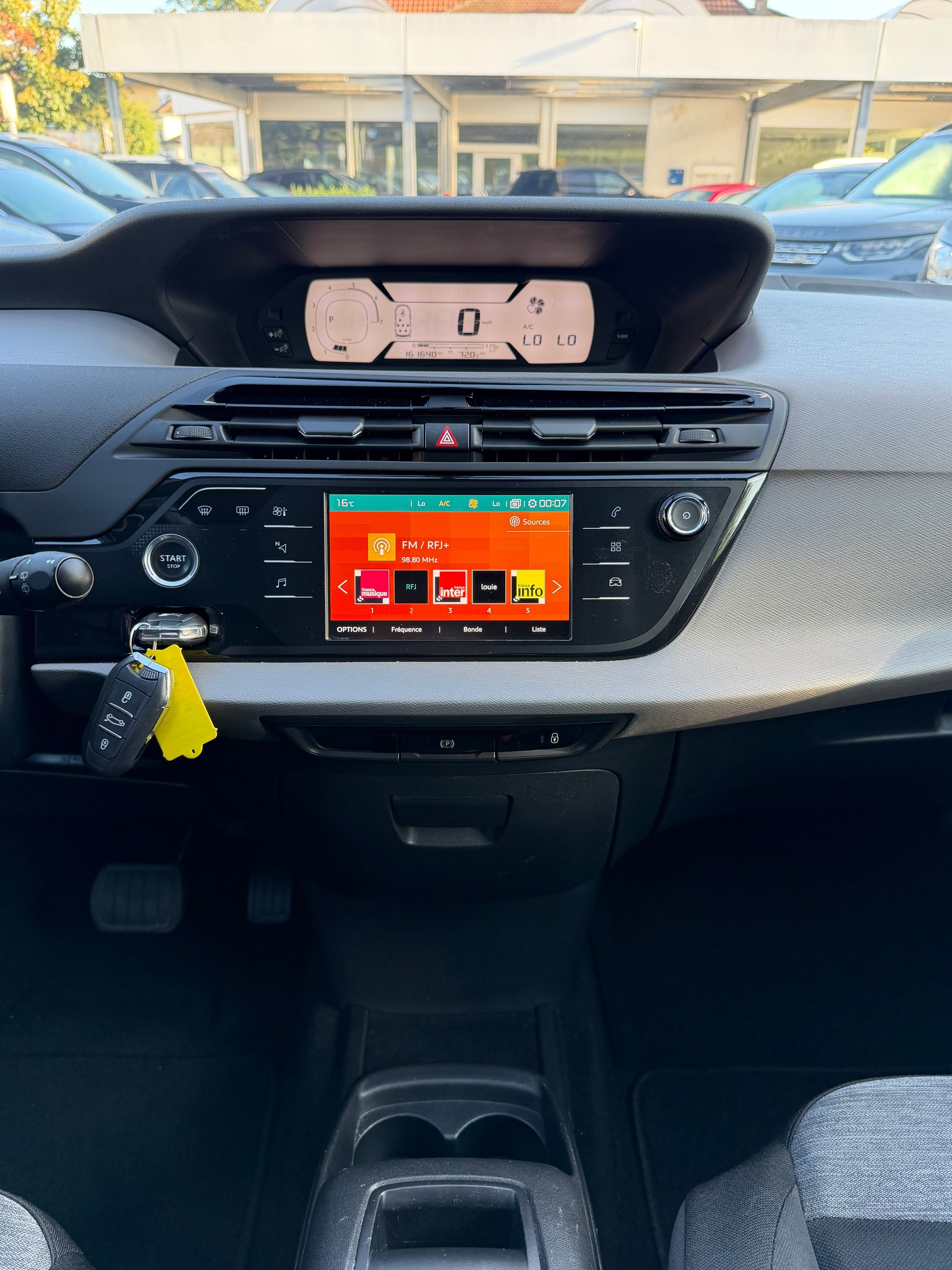 CITROEN Grand C4 Picasso 1.6 BlueHDi Feel EAT6-image-9