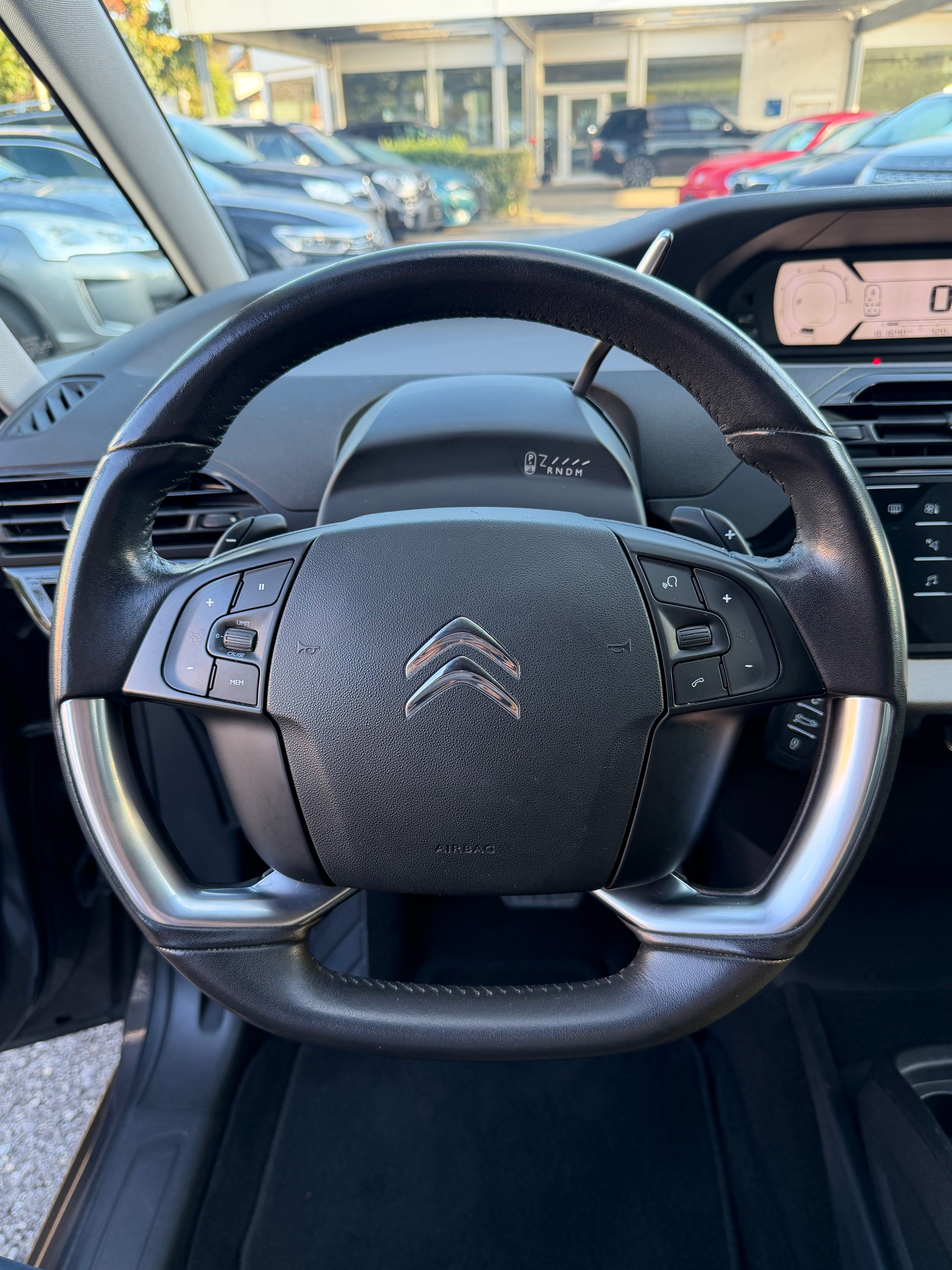 CITROEN Grand C4 Picasso 1.6 BlueHDi Feel EAT6-image-8